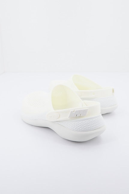 CROCS LITERIDE  CLOG en color BLANCO  (4)
