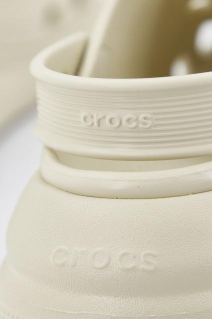 CROCS CLASSIC CRUSH CLOG en color BEIS  (4)