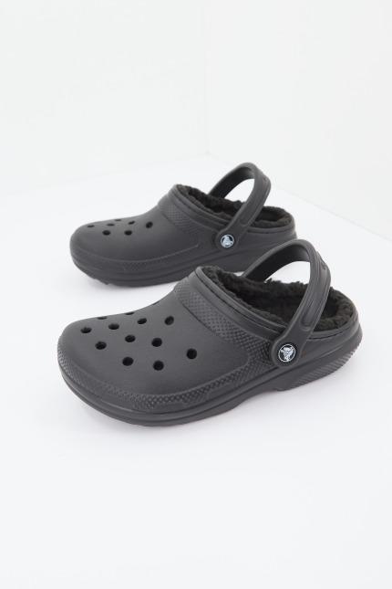 CROCS CLASSIC LINED CLOG en color NEGRO  (1)