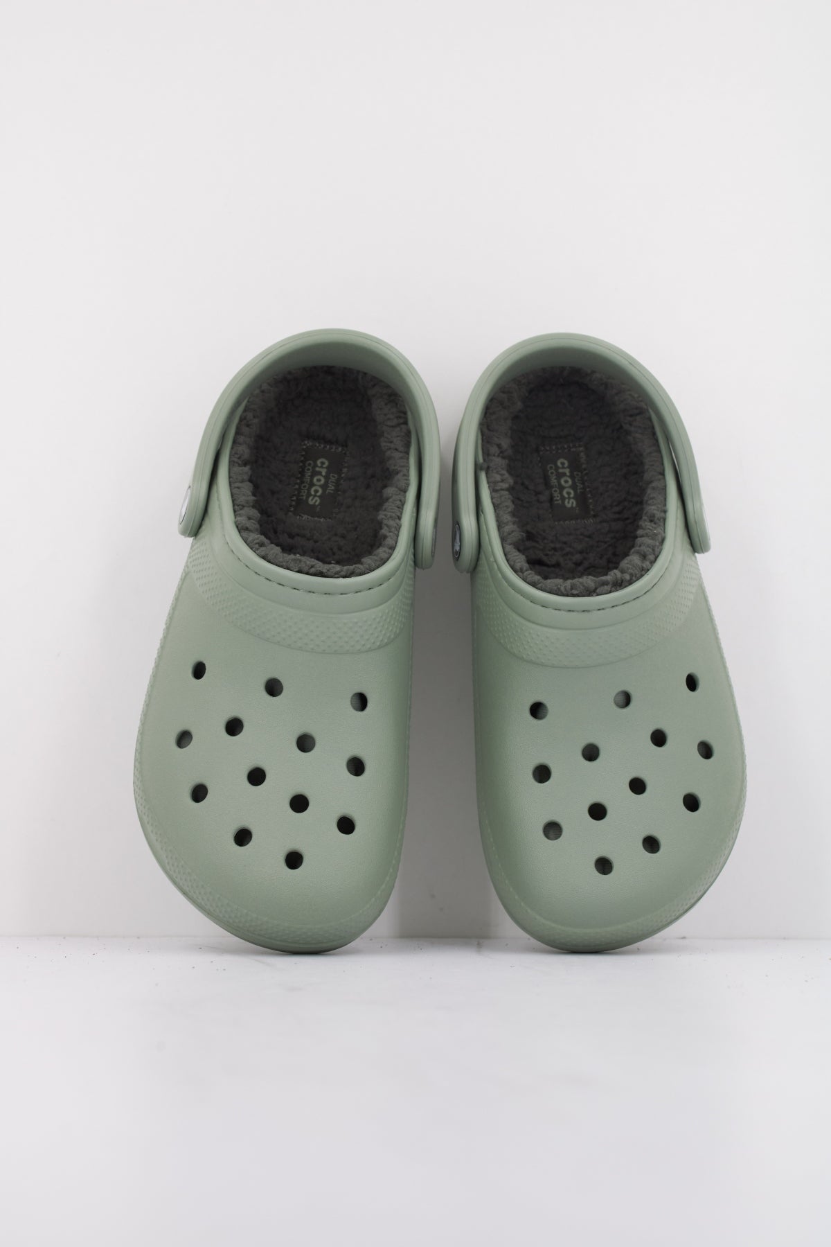 CROCS CLASSIC LINED CLOG en color VERDE  (3)
