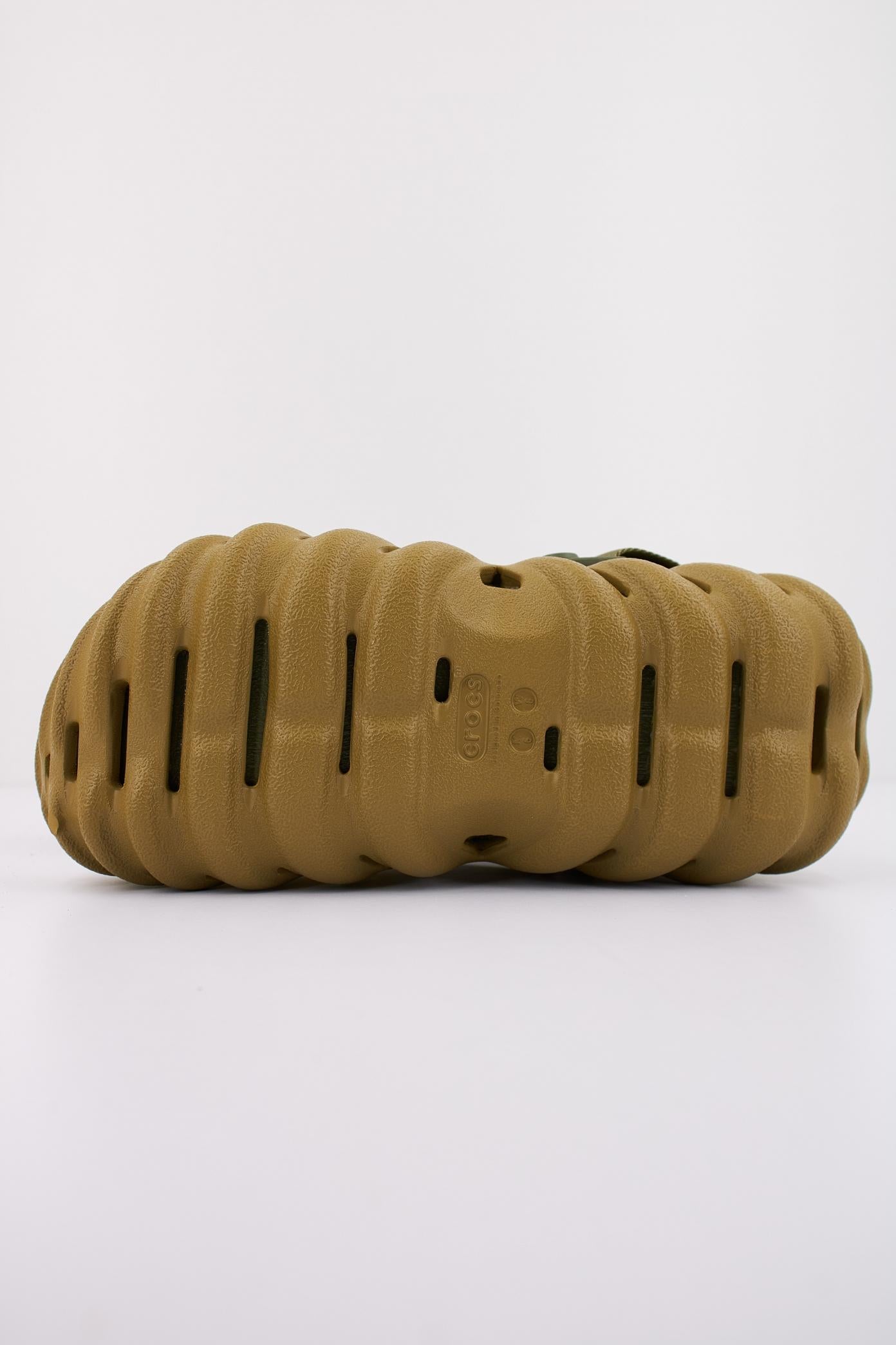 CROCS ECHO CLOG en color VERDE  (4)