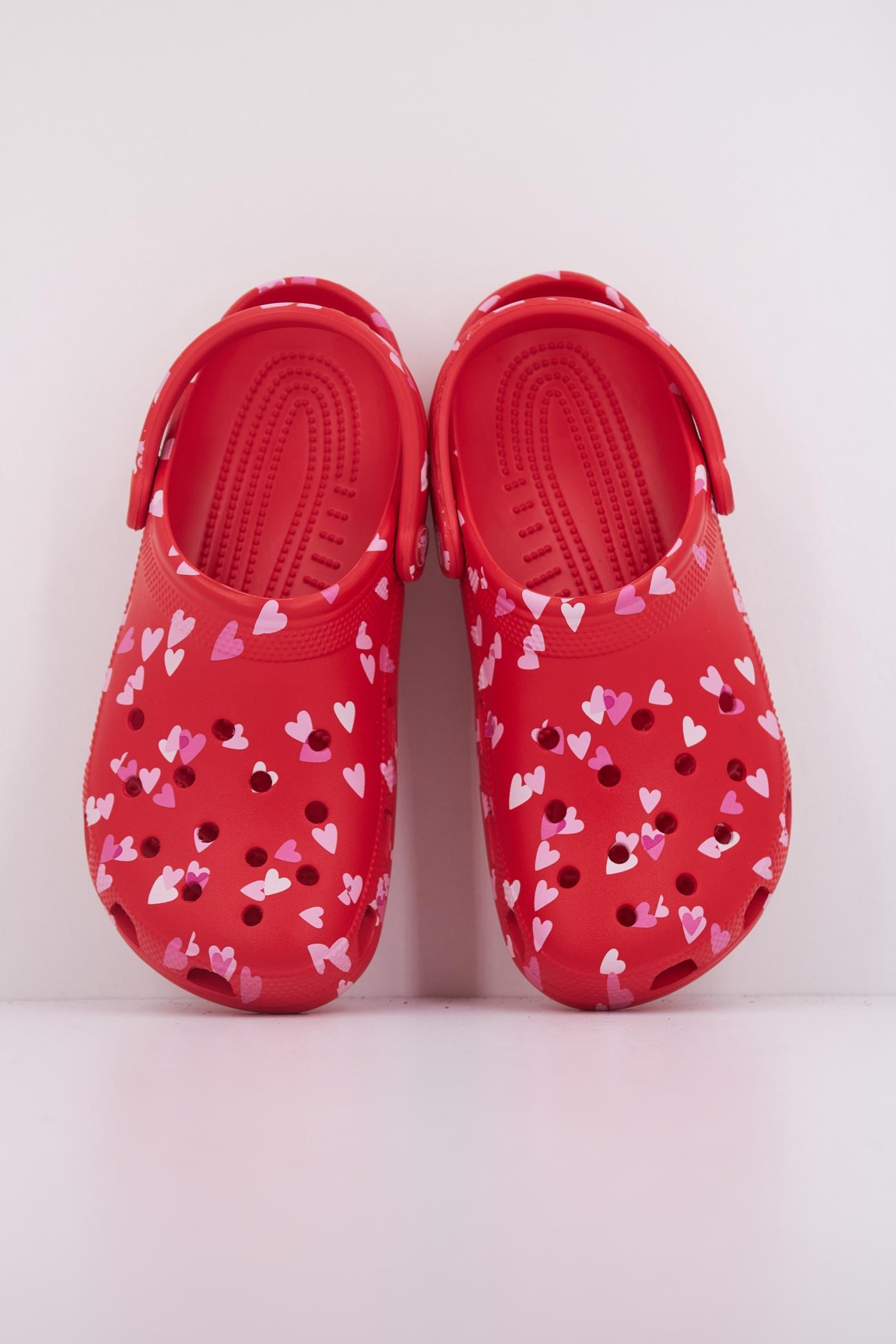CROCS  CLASSIC VDAY CLOG U en color ROJO  (3)