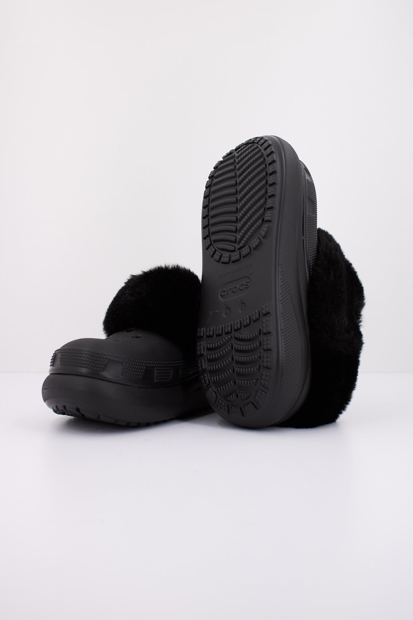 CROCS FUREVER CRUSH U en color NEGRO  (5)