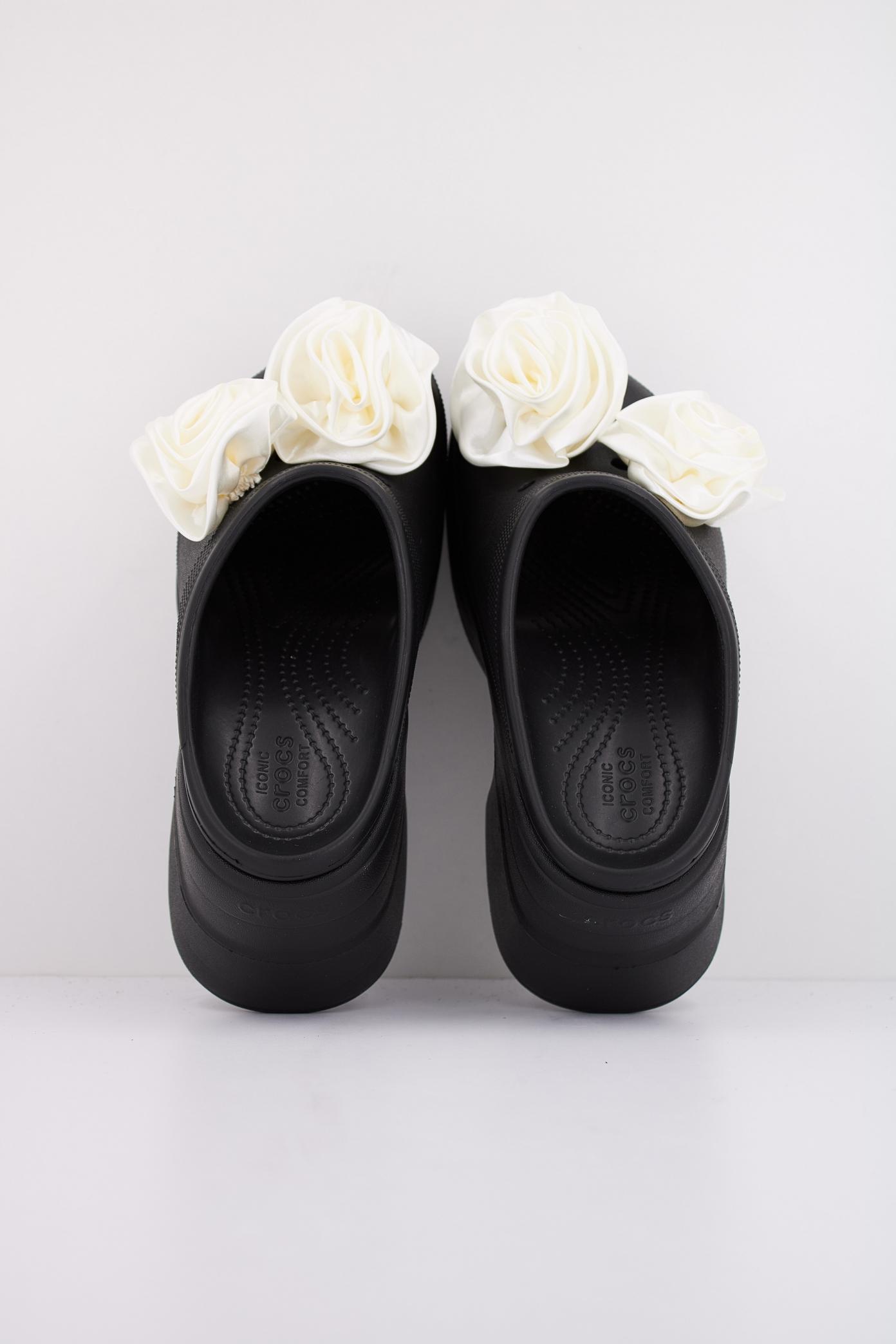 CROCS  SIREN ROSETTE CLOG U en color NEGRO  (3)
