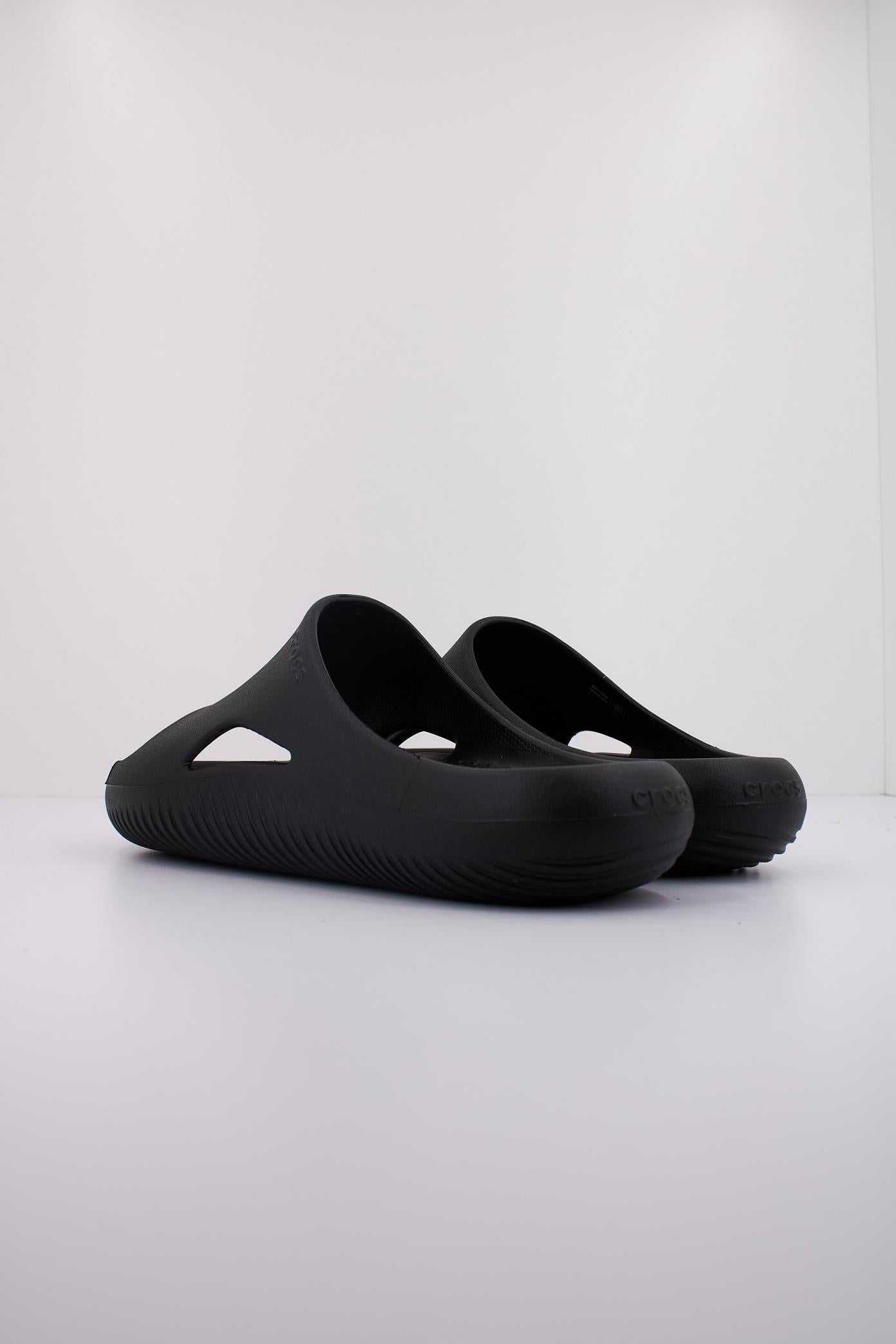 CROCS MELLOW RECOVERY SLIDE en color NEGRO  (4)