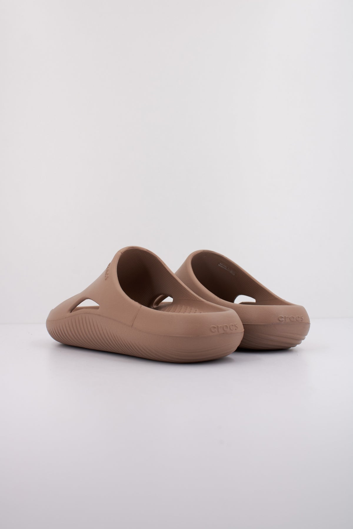 CROCS MELLOW RECOVERY SLIDE en color MARRON  (5)