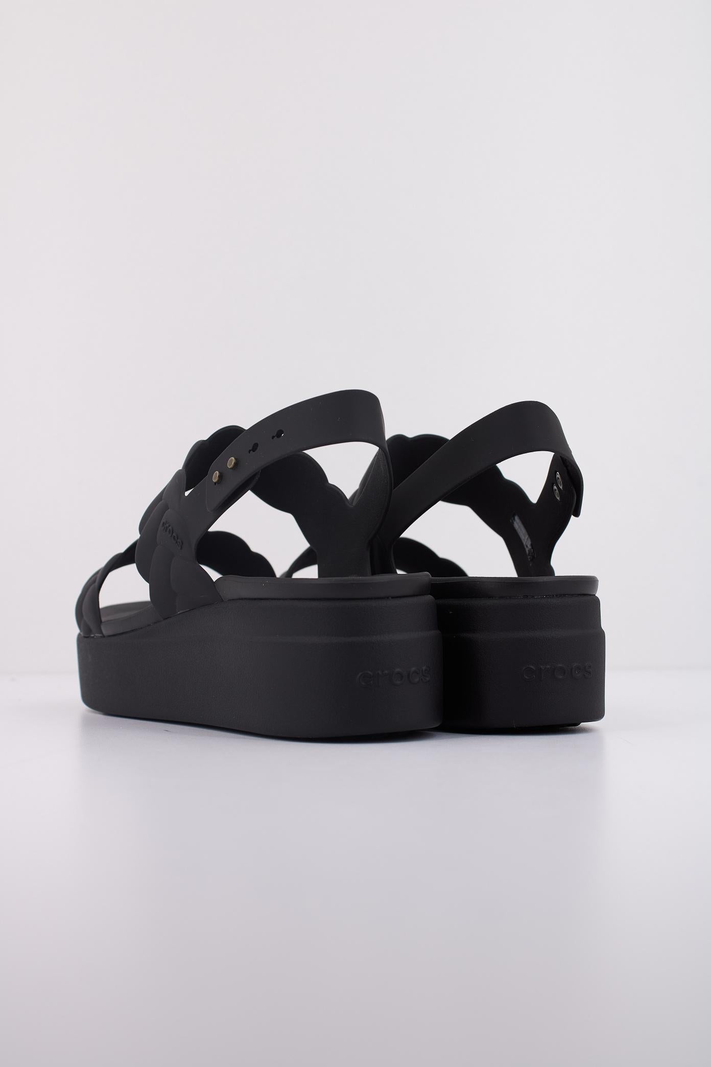 CROCS BROOKLYN WOVEN UPPER LW en color NEGRO  (4)