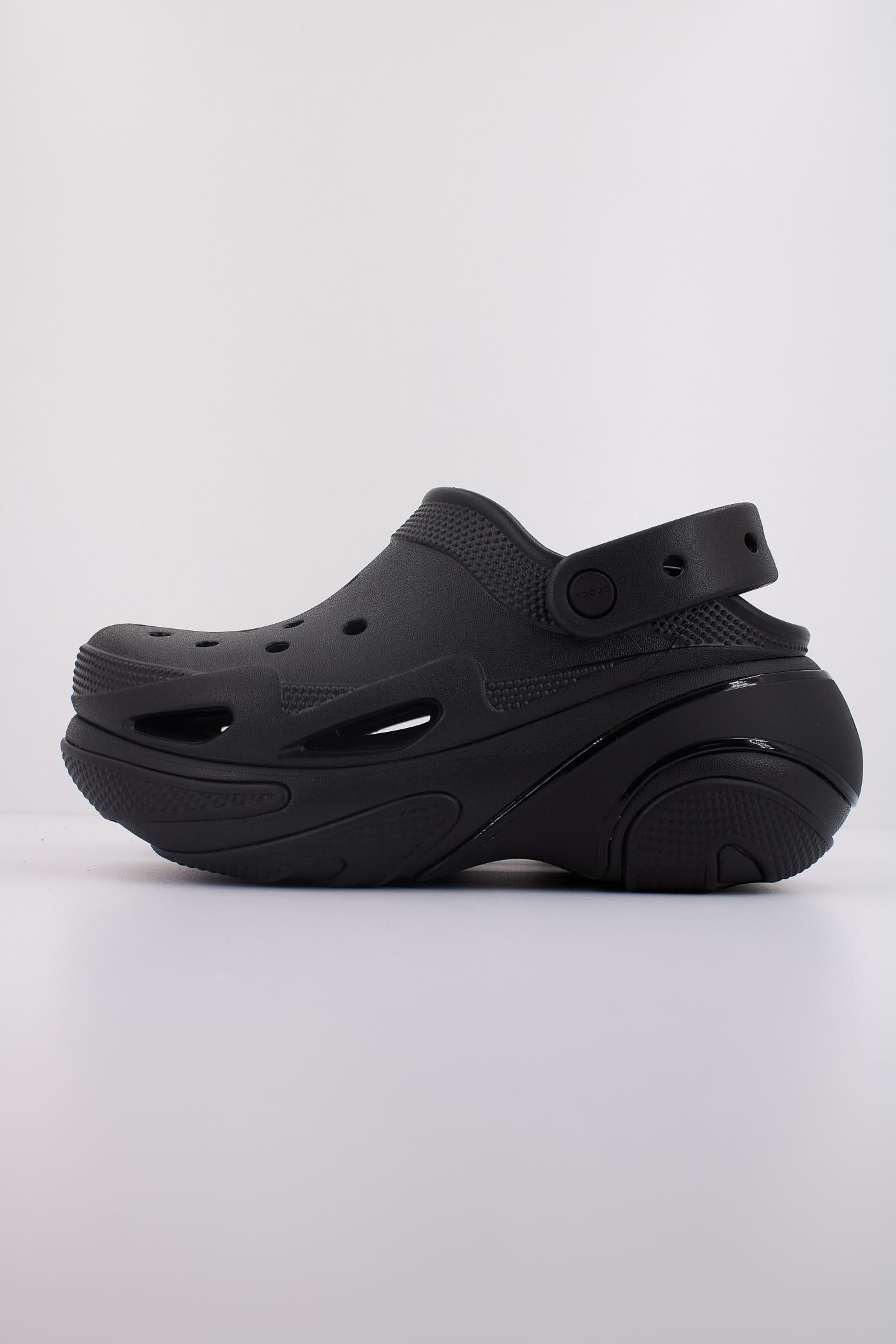 CROCS BUBBLE CRUSH CLOG U en color NEGRO  (1)