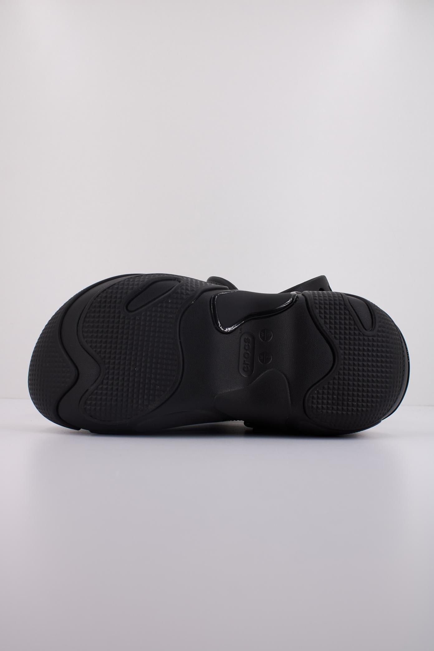 CROCS BUBBLE CRUSH CLOG U en color NEGRO  (5)