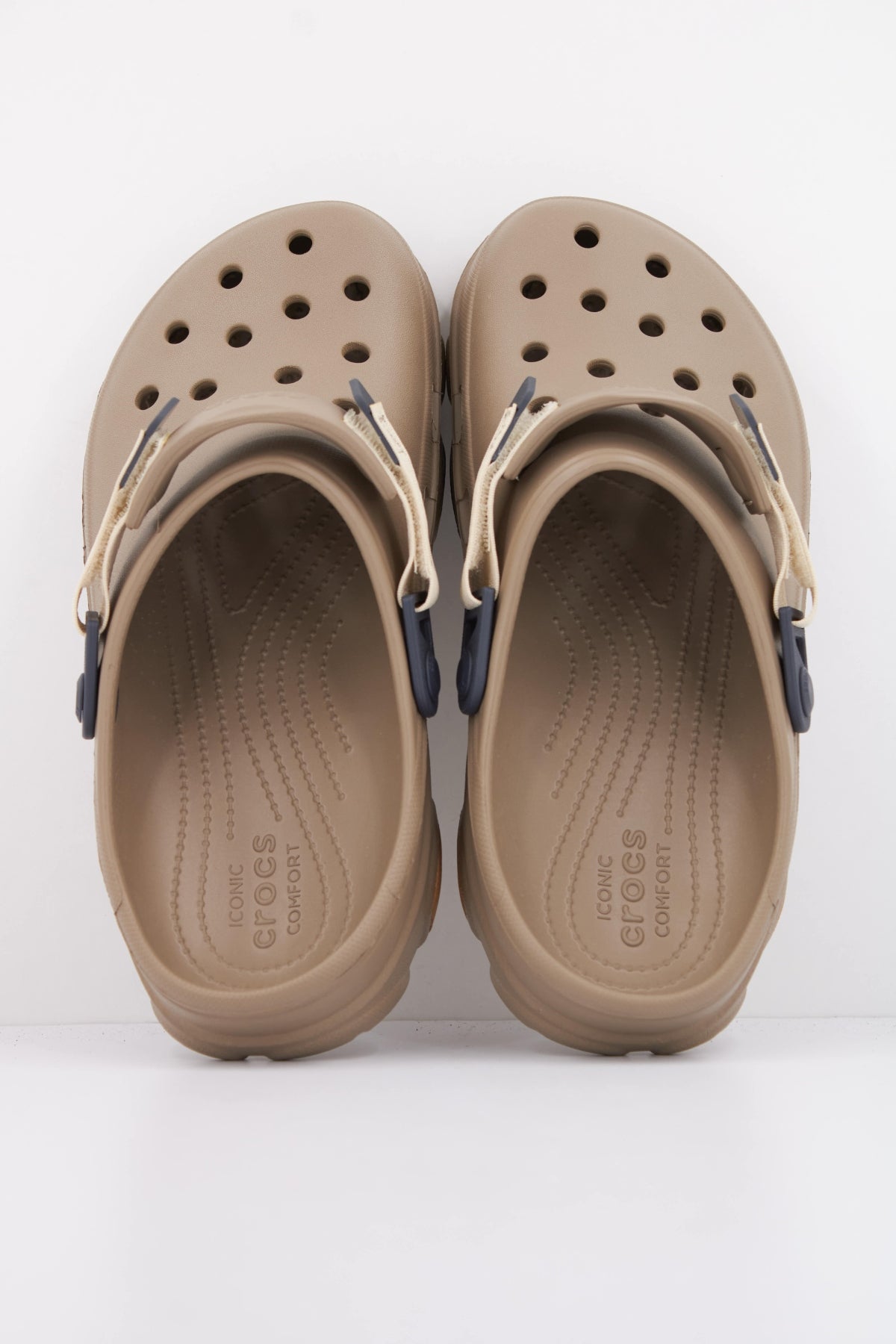 CROCS ALL-TERRAIN CLASSIC en color VERDE  (3)