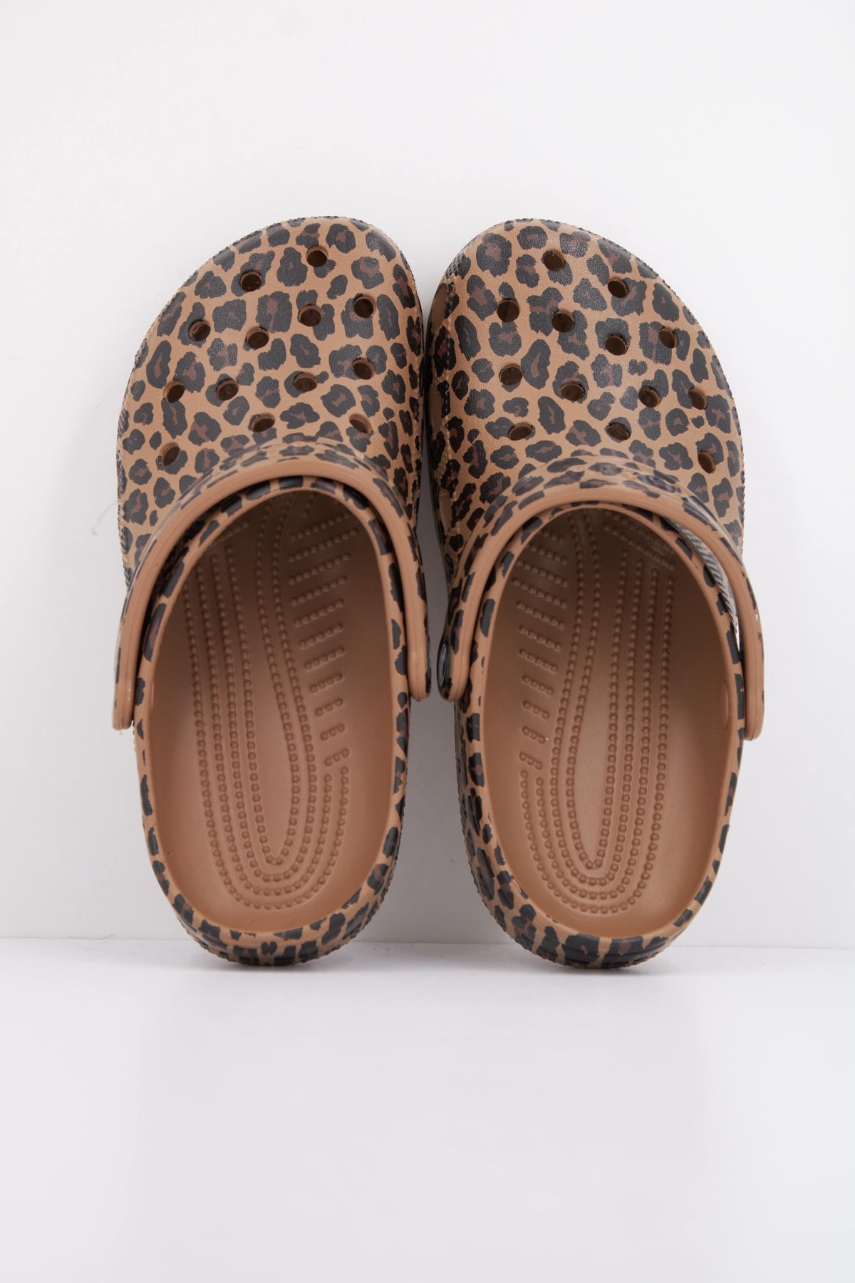 CROCS CLASSIC ANIMAL CLOG en color ANIMAL PRINT  (3)