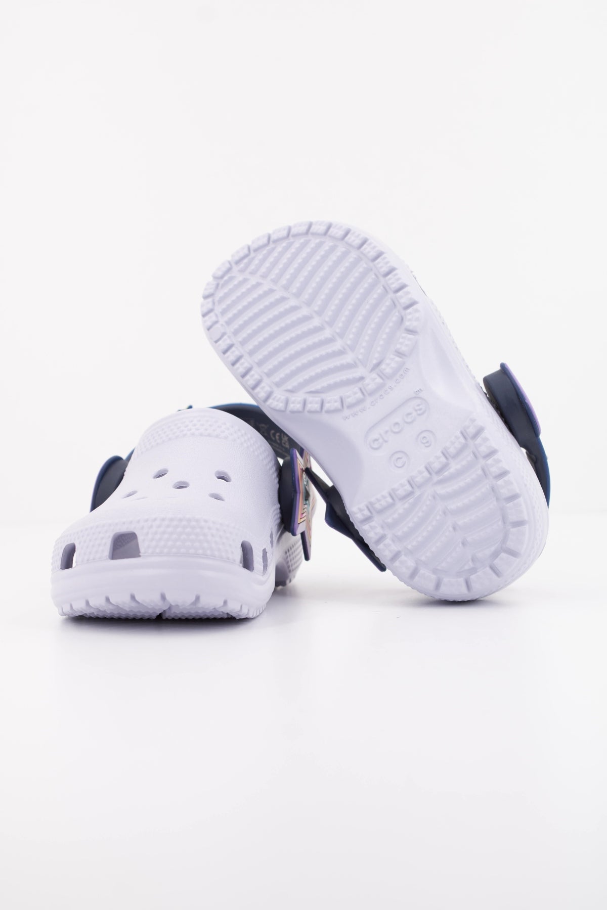 CROCS CLASSIC LIGHTS en color VIOLETA  (5)