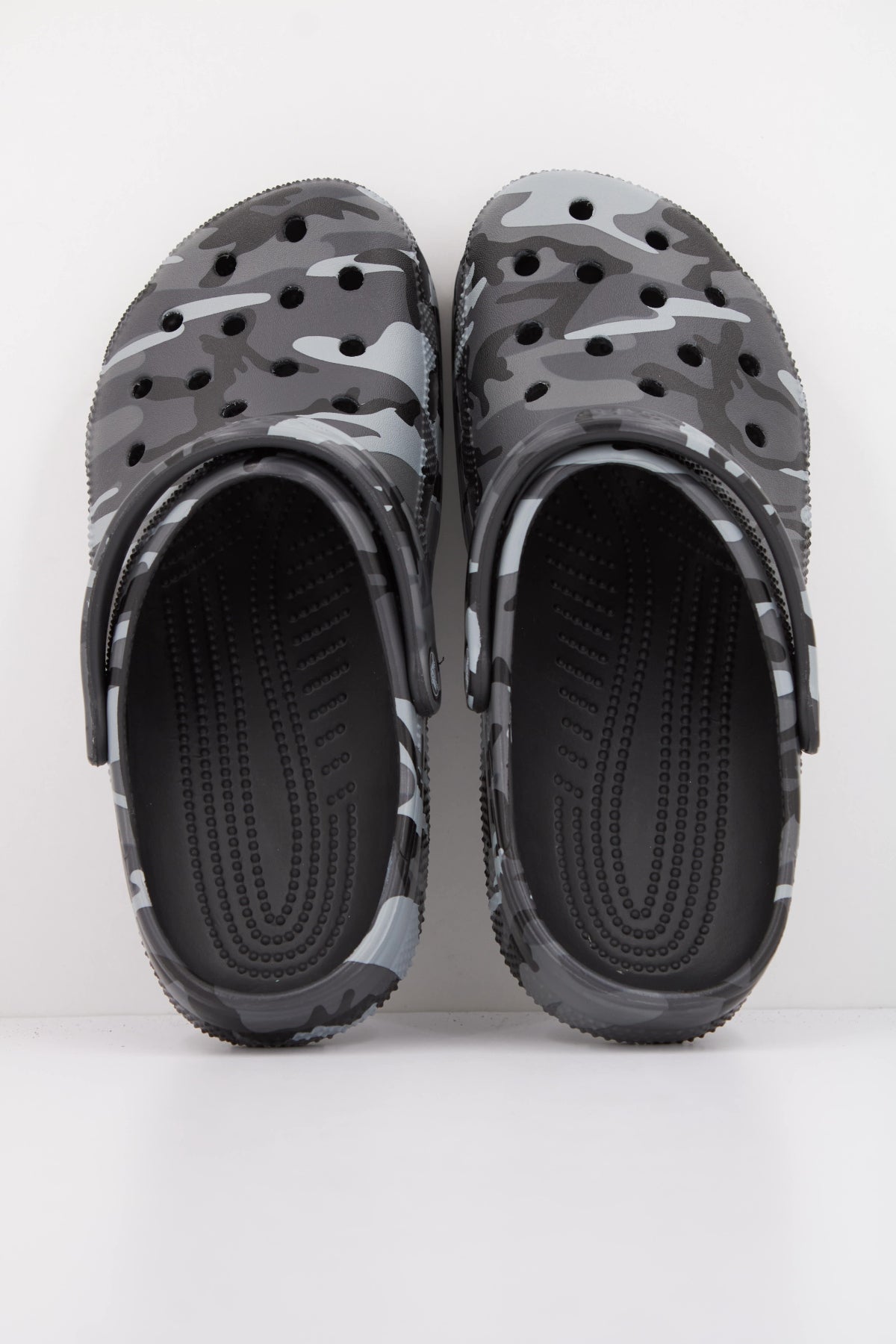 CROCS CLASSIC CAMOUFLAGE U en color VERDE  (3)