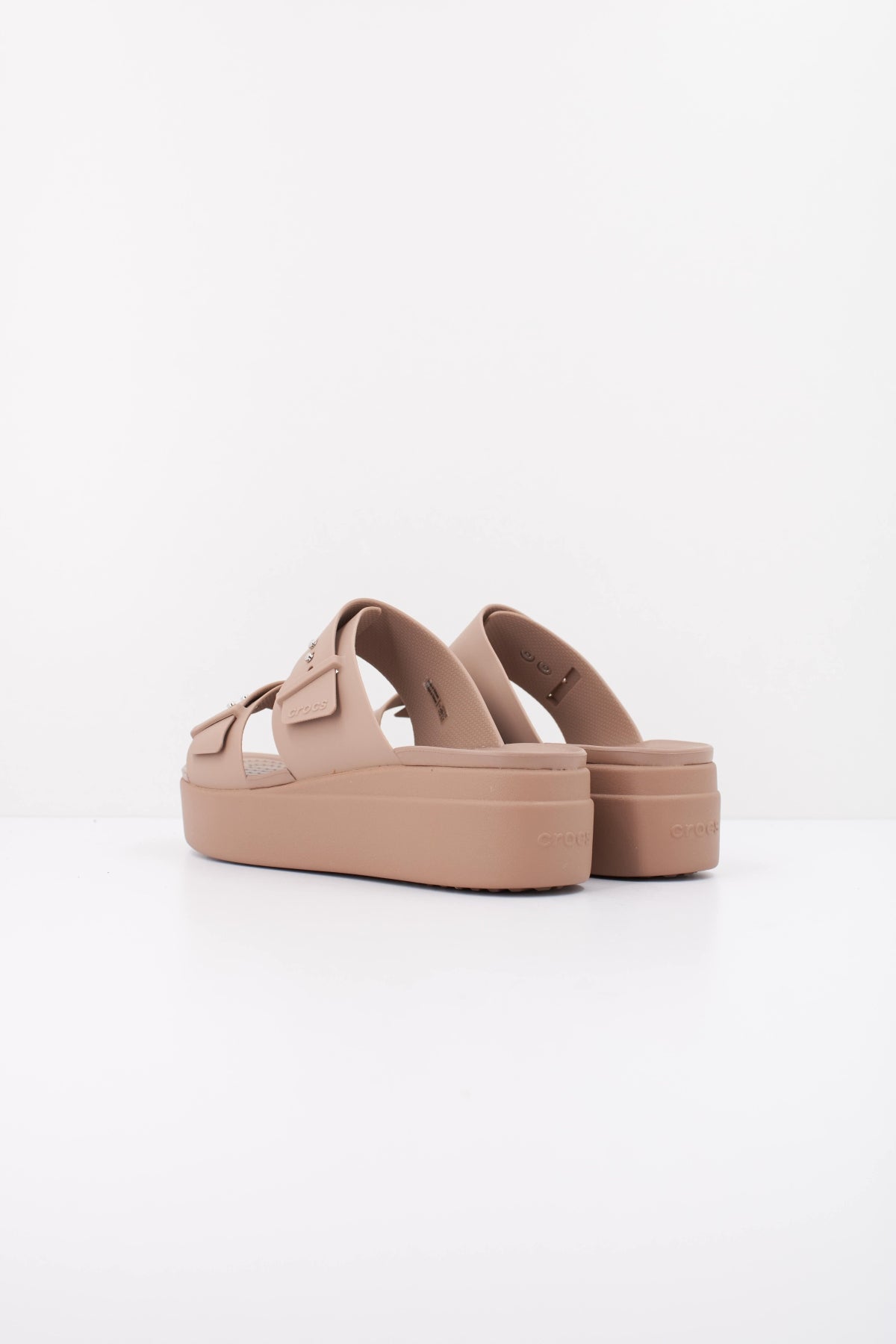 CROCS BROOKLYN W en color MARRON  (4)