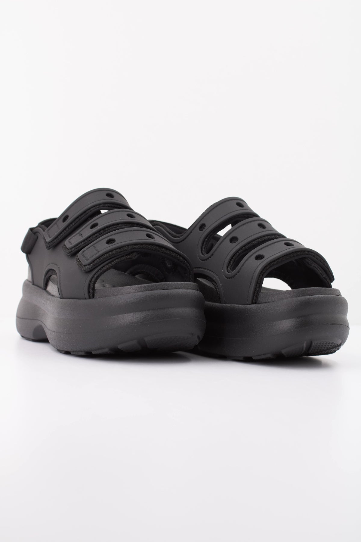 CROCS C en color NEGRO  (2)