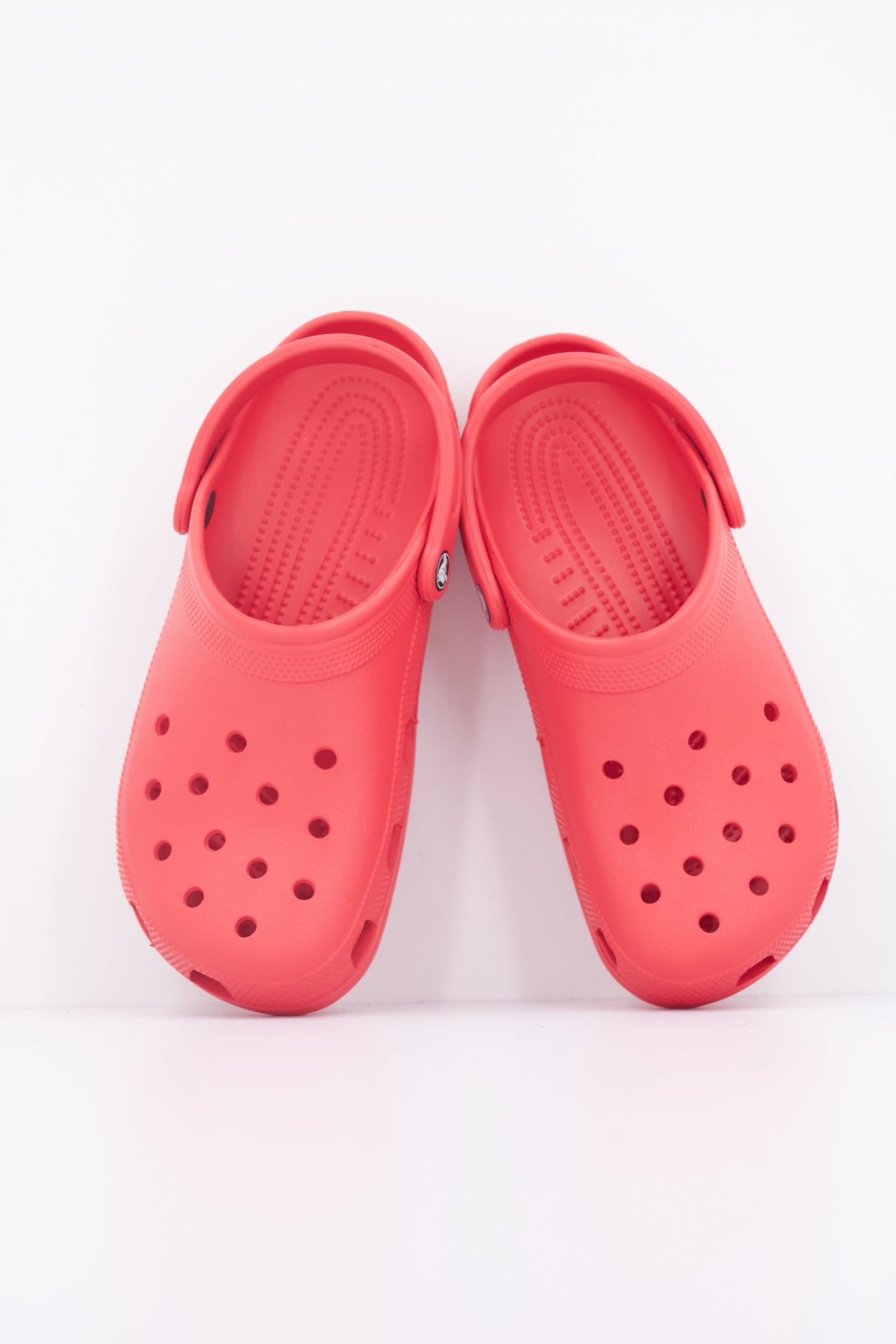 CROCS CLASSIC U en color ROJO  (3)