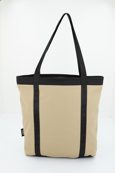 MUNICH M RECYCLED X TOTE BACKPACK en color MARRON CLARO  (2)