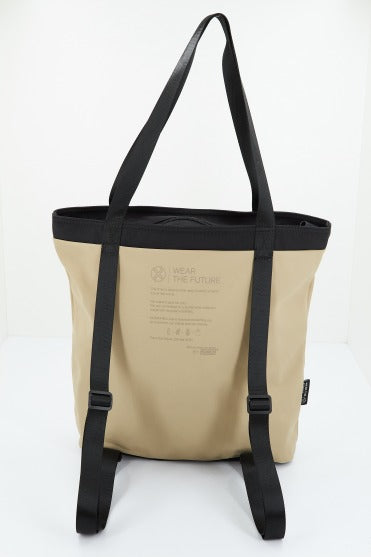MUNICH M RECYCLED X TOTE BACKPACK en color MARRON CLARO  (3)