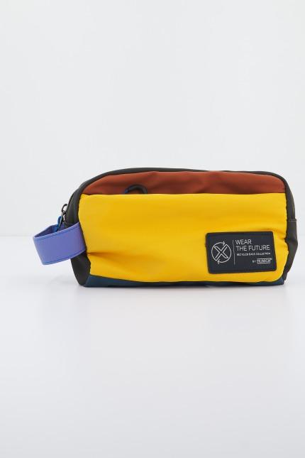 MUNICH M RECYCLED X WEAR TOILETRY en color MULTICOLOR  (1)