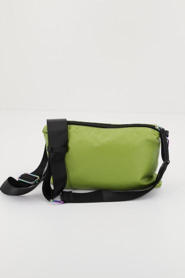 MUNICH M GLOSS CROSSBODY en color VERDE  (3)