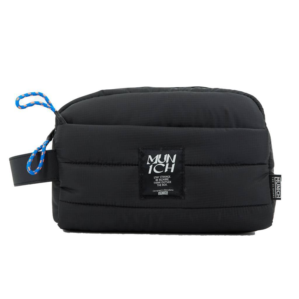 MUNICH WIND TOILETRY en color NEGRO  (2)