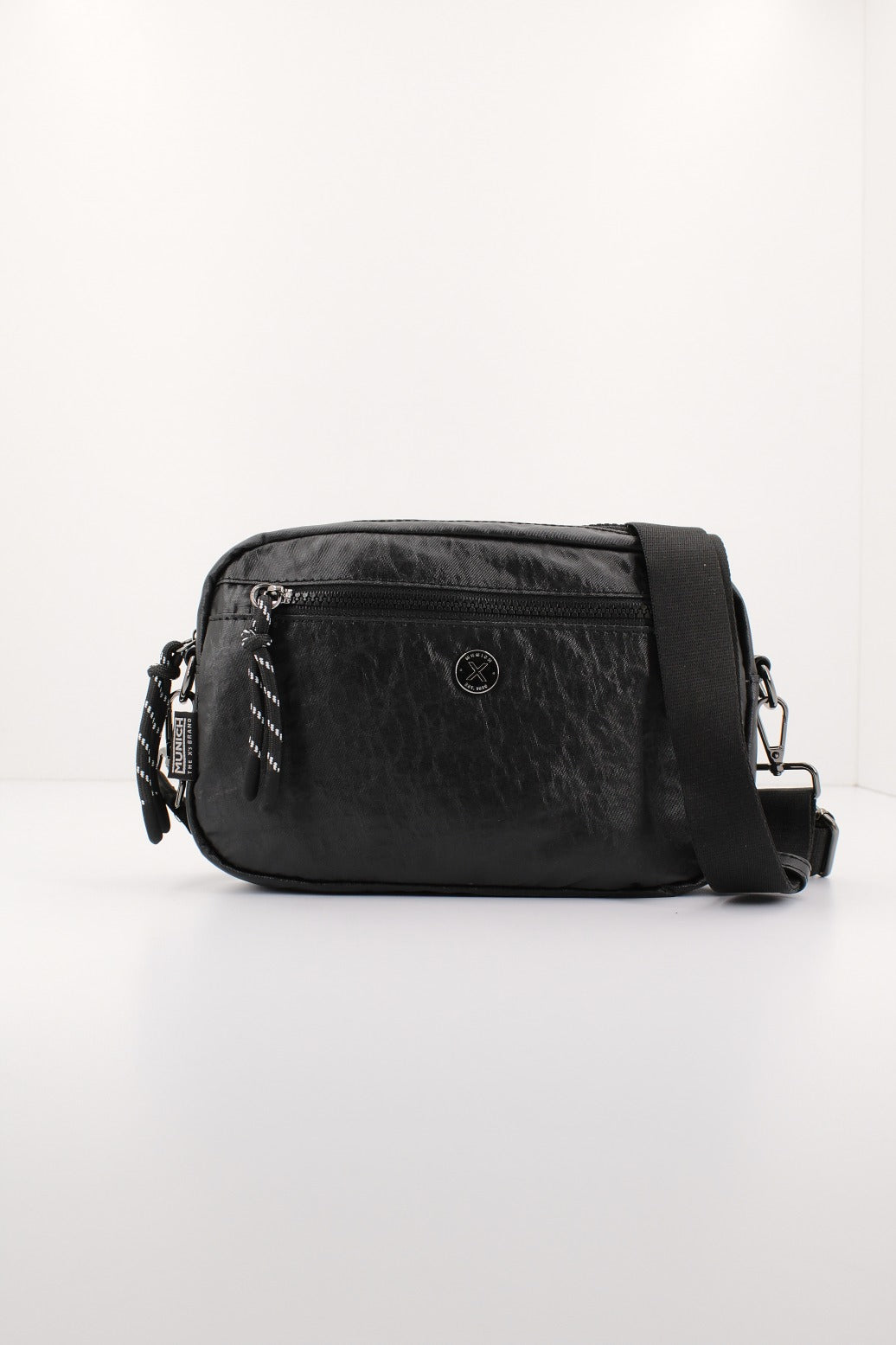 MUNICH SENSE CROSSBODY en color NEGRO  (2)