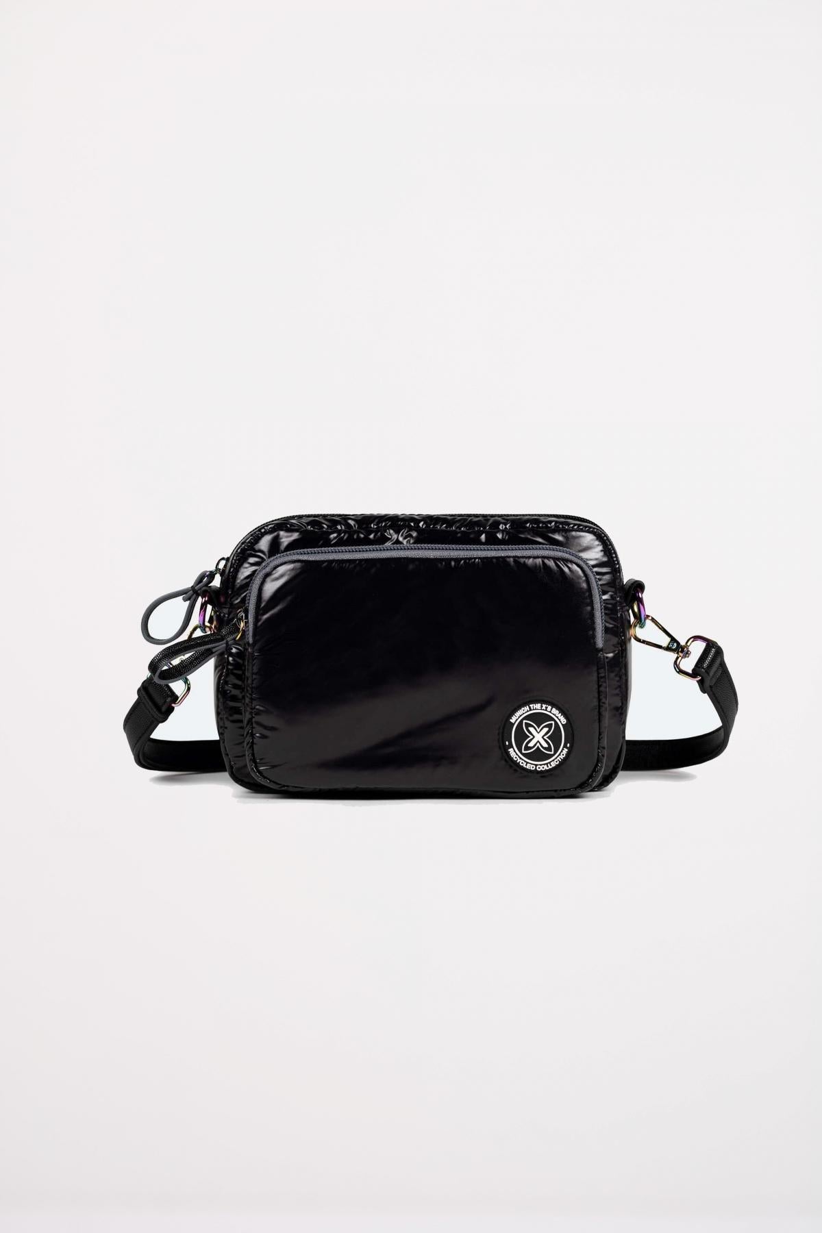 MUNICH GLOSS RECYCLED CROSSBODY en color NEGRO  (1)