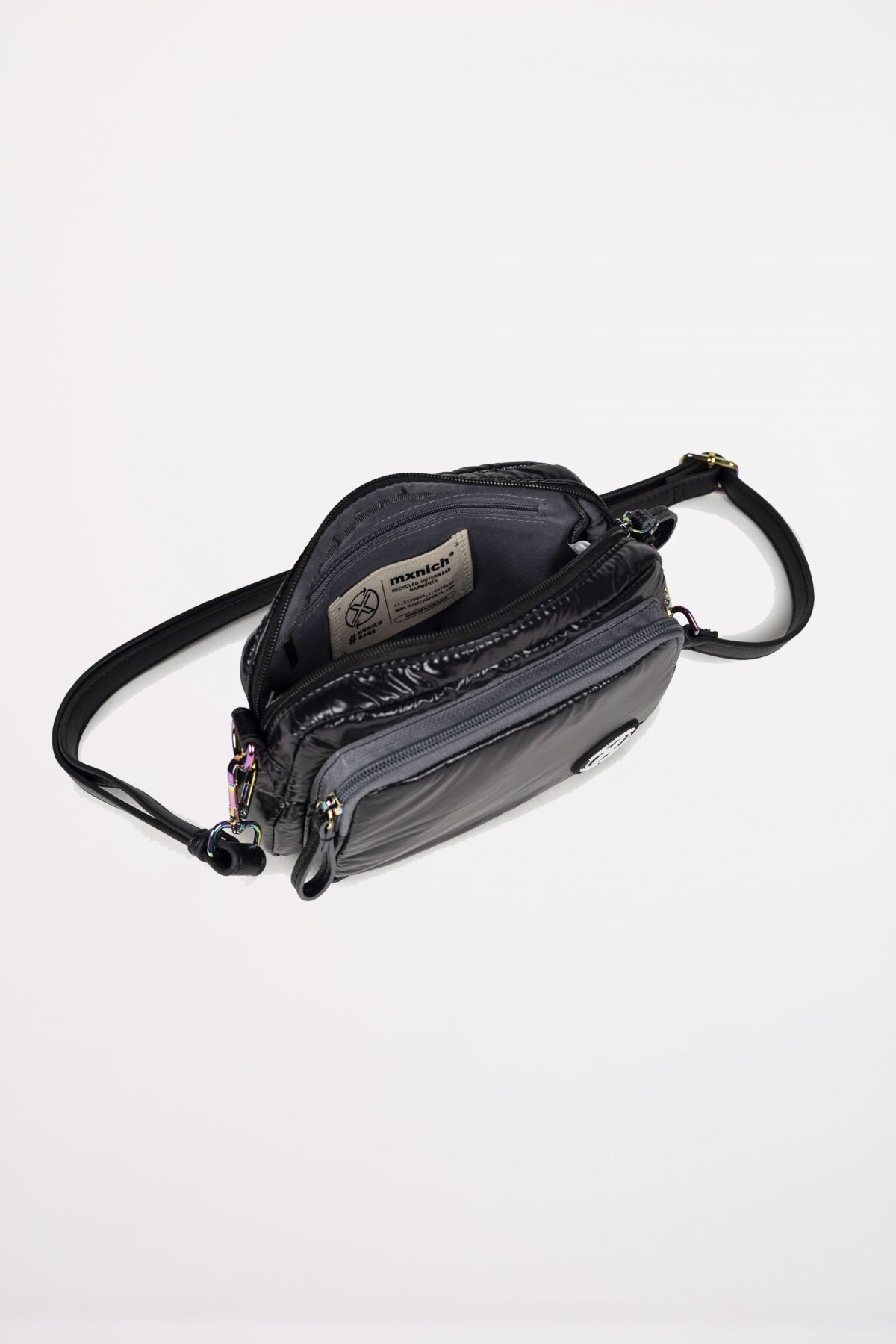 MUNICH GLOSS RECYCLED CROSSBODY en color NEGRO  (3)