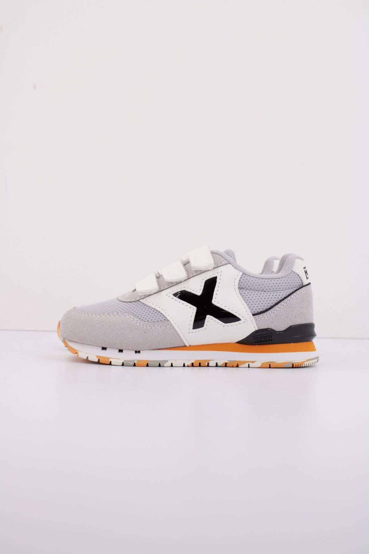 MUNICH DASH KID VCO  en color GRIS  (1)