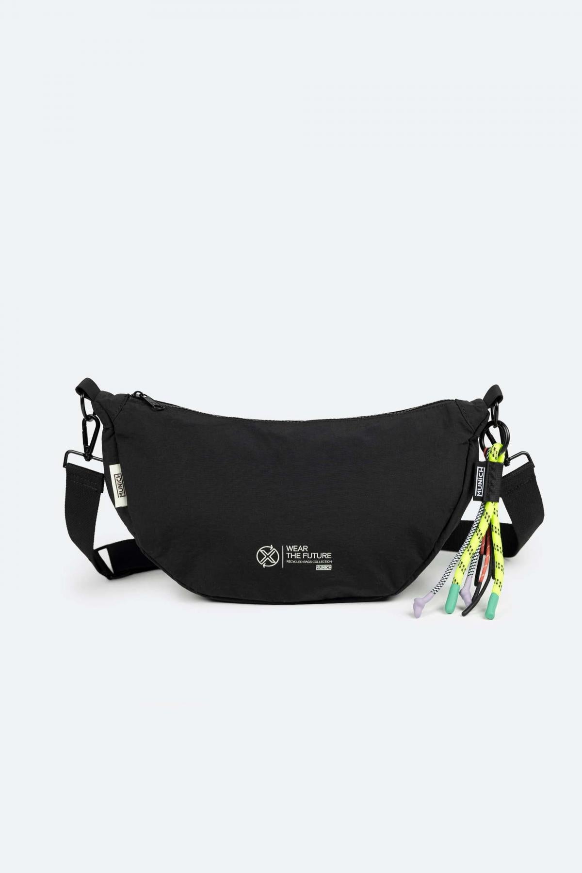 MUNICH  DEEP RECYCLED CROSSBODY BA en color NEGRO  (1)