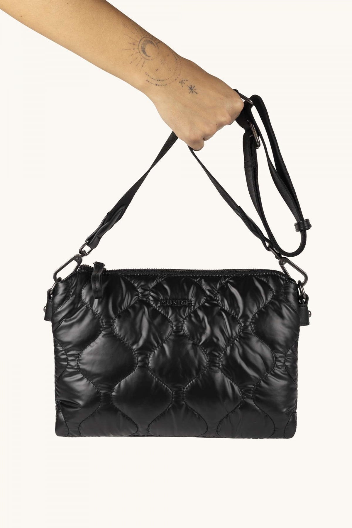 MUNICH CROSSBODY en color NEGRO  (4)