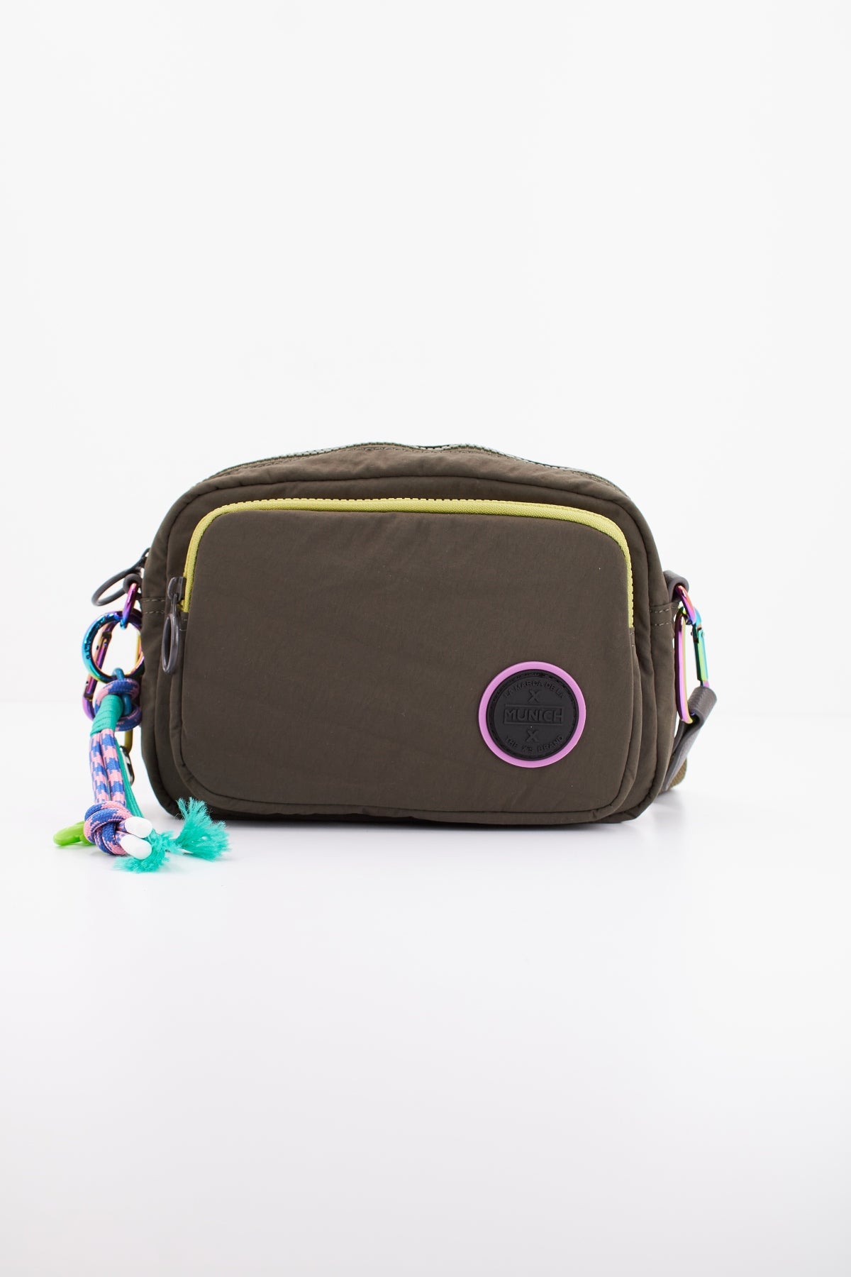 MUNICH DEEP RECYCLED FW CROSSBODY en color VERDE  (1)