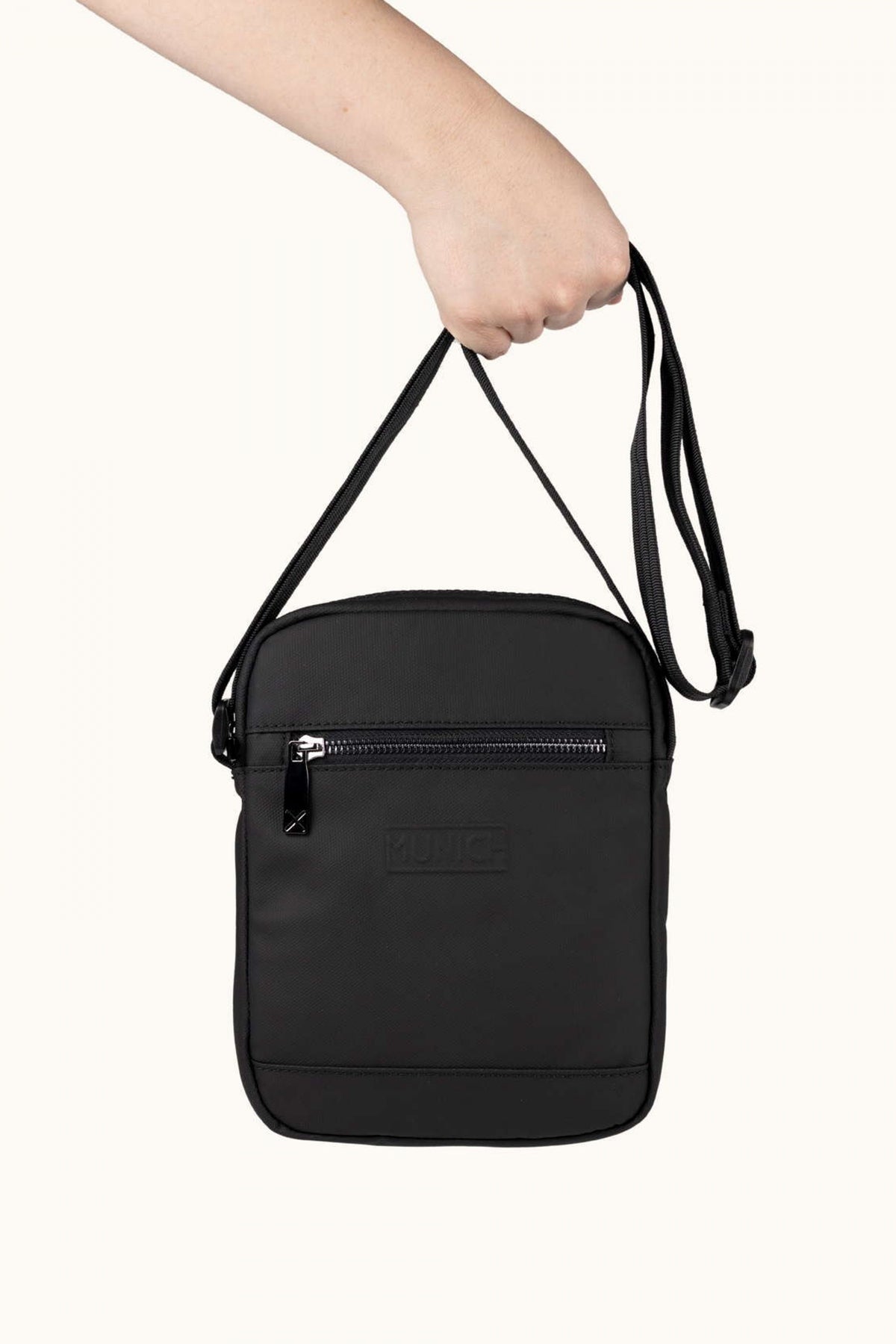 MUNICH PEAK RECYCLED en color NEGRO  (4)