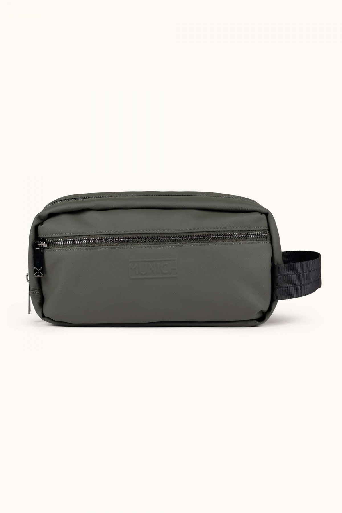 MUNICH PEAK RECYCLED FW TOILETRY en color VERDE  (1)