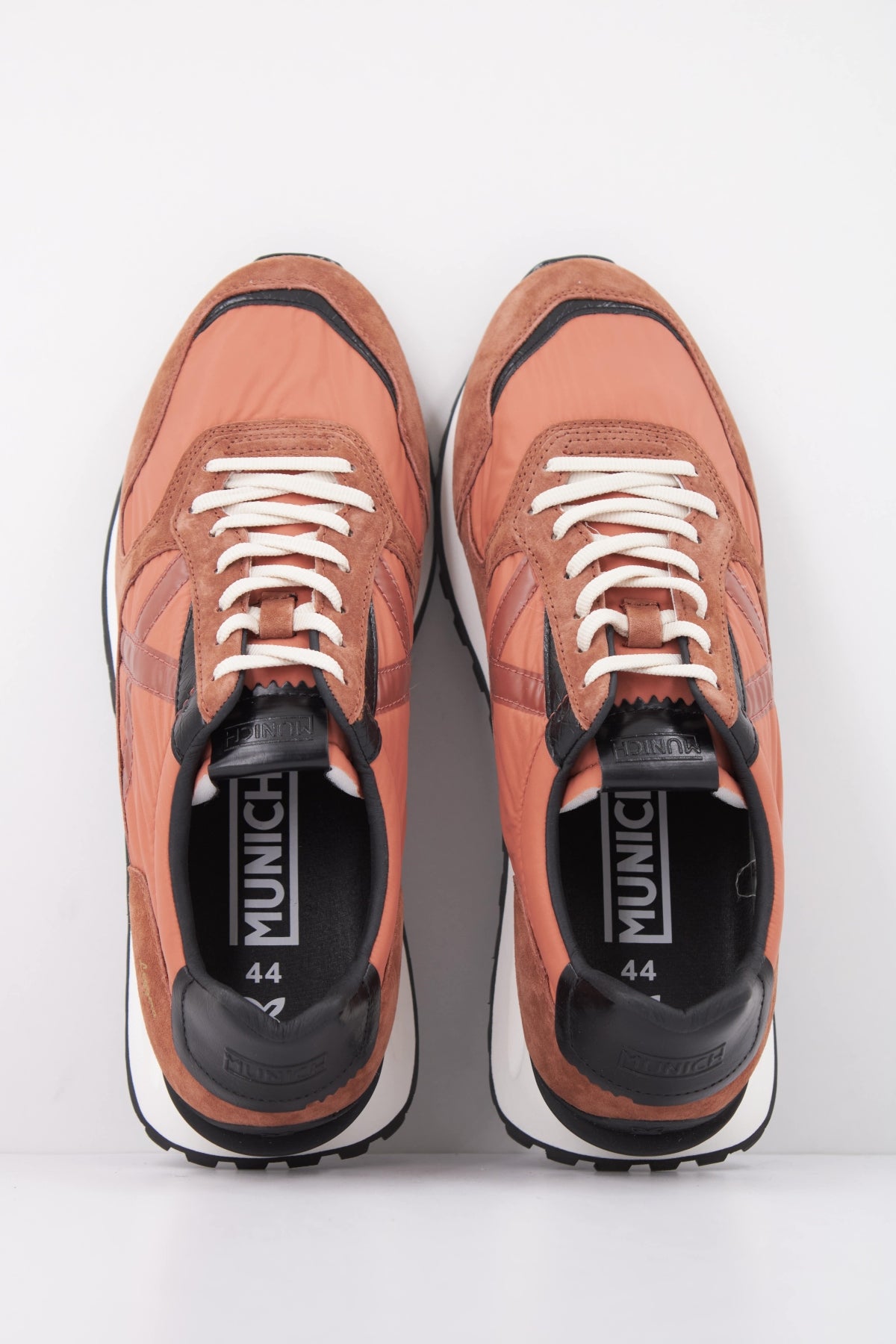 MUNICH M LEGGERA  en color NARANJA  (3)
