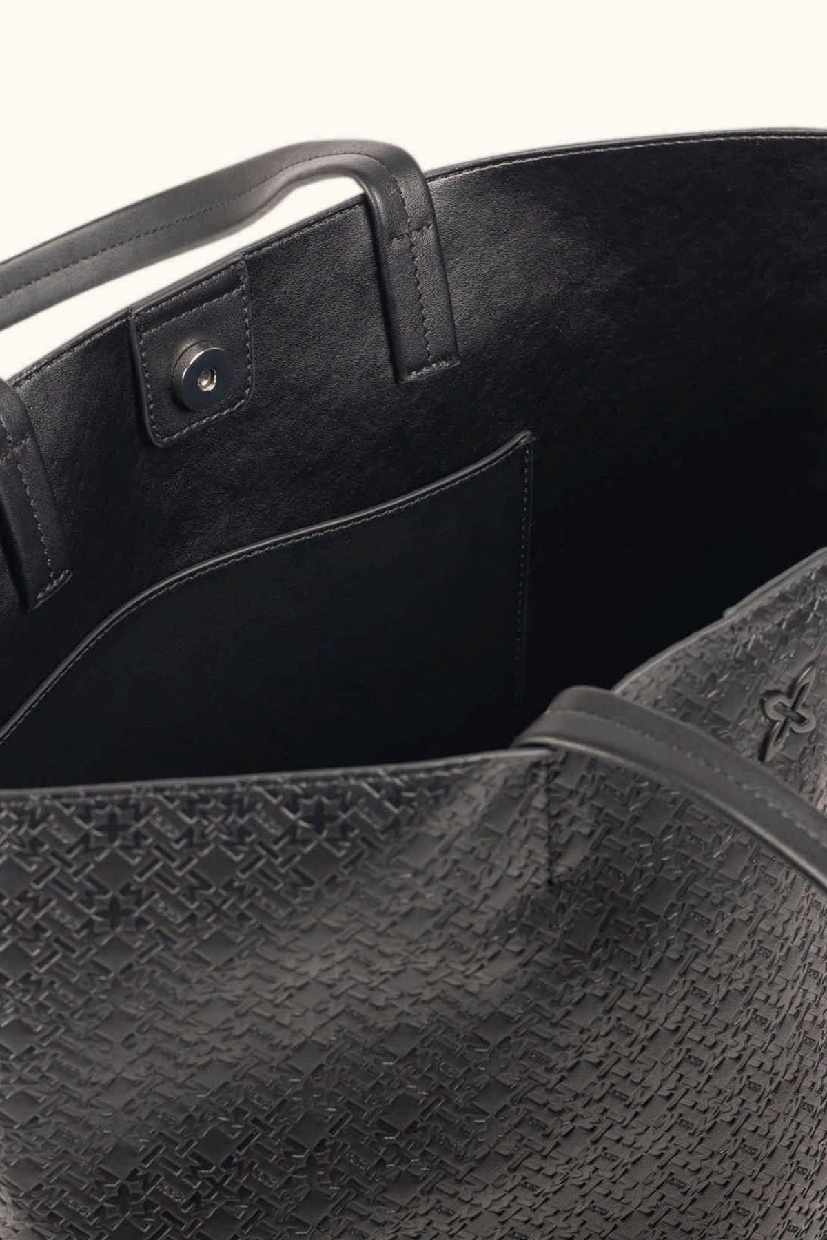 MUNICH M ESSENTIALS SHOPPER en color NEGRO  (3)