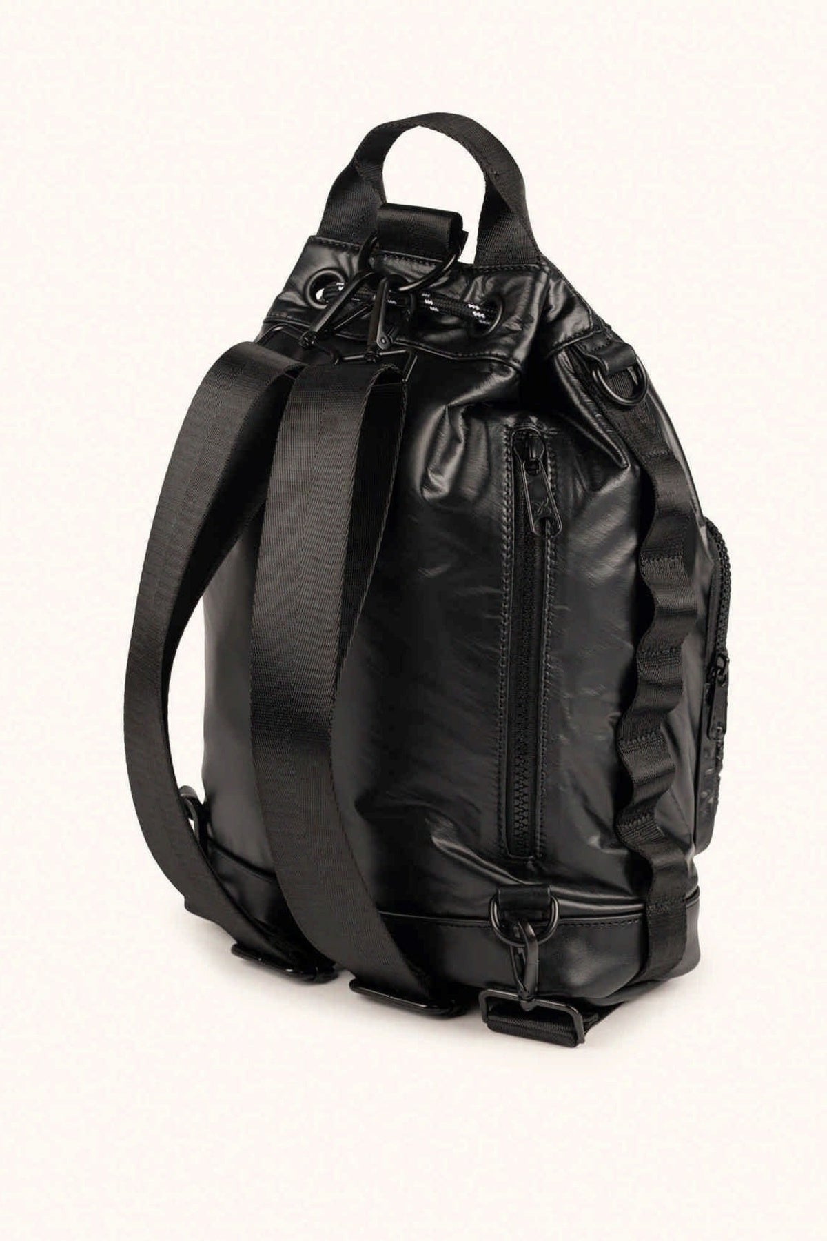 MUNICH M DEEP BUCKET en color NEGRO  (3)