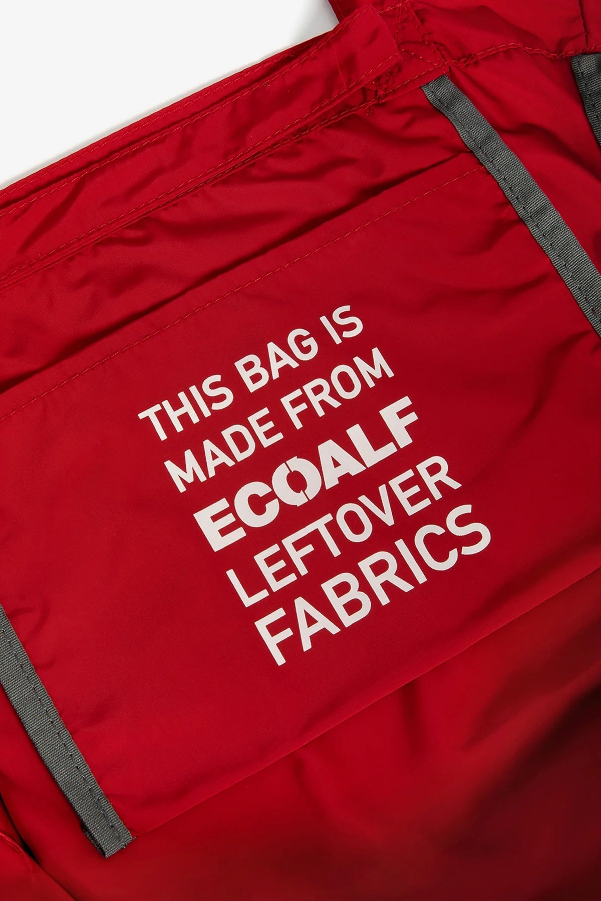 ECOALF  PACHO BAG  en color ROJO  (3)