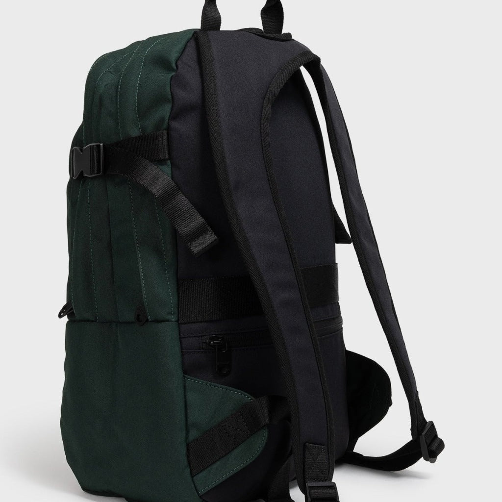 ECOALF MCMACBPBERGE BERGEN BACKPACK en color VERDE  (5)