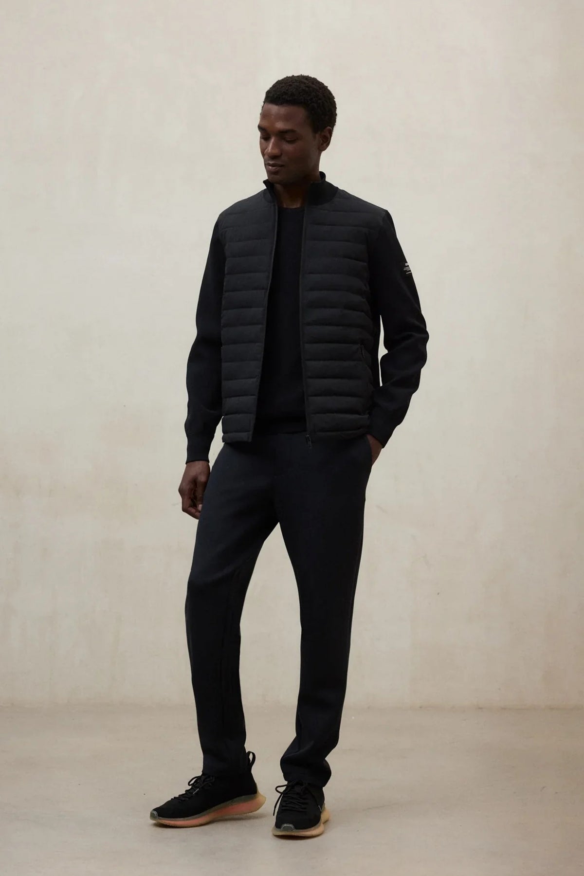 ECOALF MERU HYBRID en color NEGRO  (4)