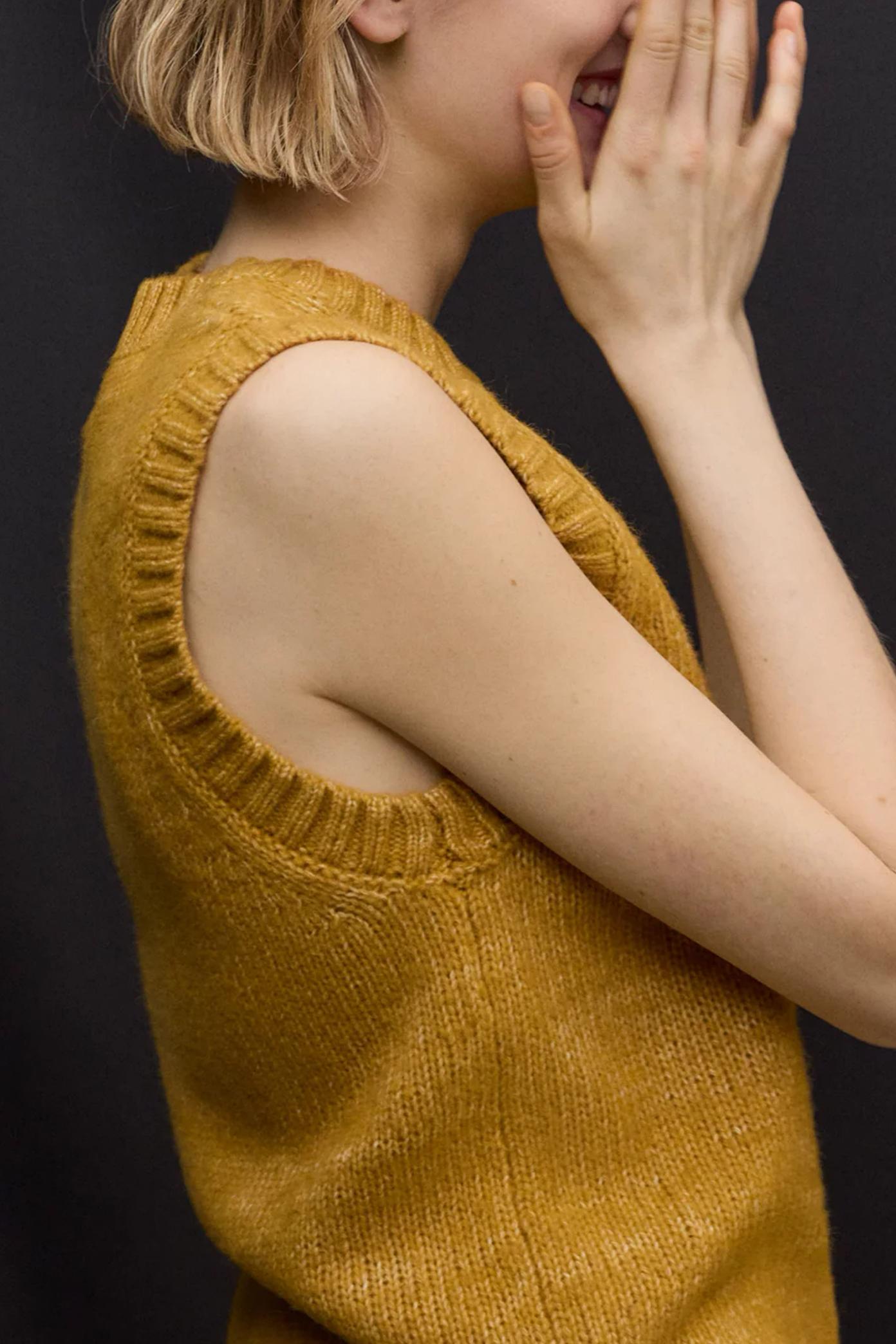 ECOALF  MAPLE KNIT WOMAN  en color AMARILLO  (3)