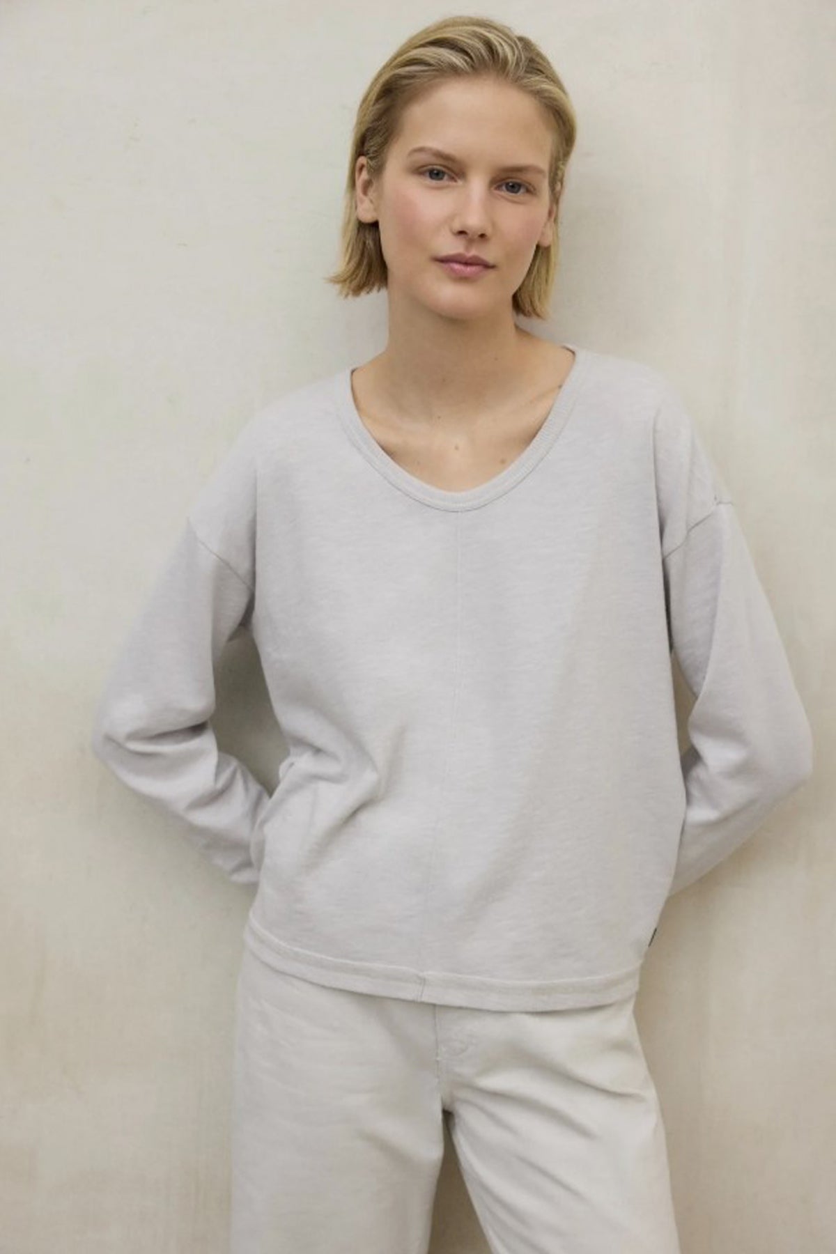 ECOALF ADRAGA T-SHIRT en color BEIS  (1)