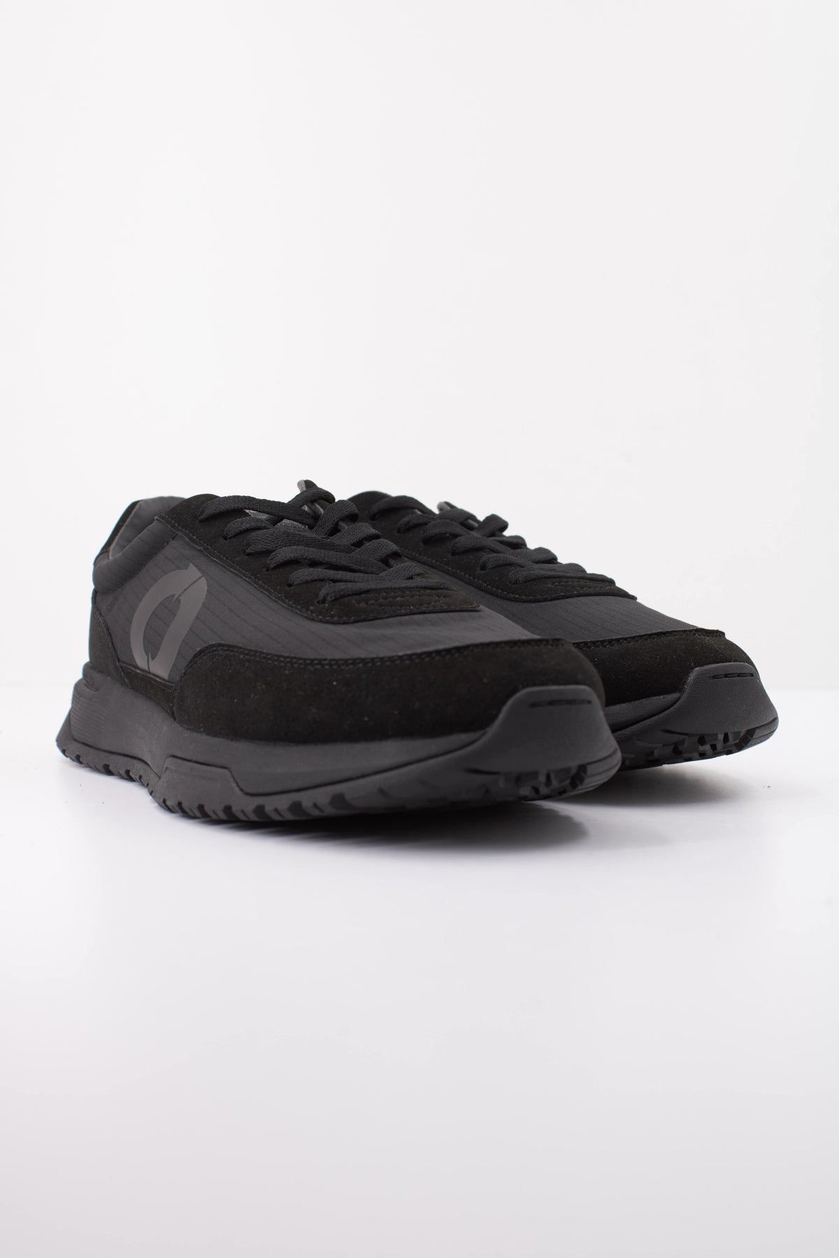 ECOALF MCMSHSNVENTU VENTURA SNEAKER MAN en color NEGRO  (2)