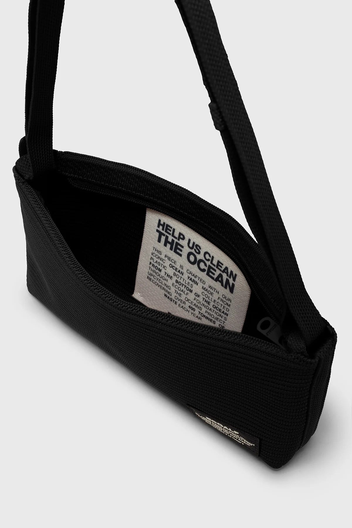 ECOALF TIKA BAGUETTE ADJUSTABLE OTTO en color NEGRO  (3)