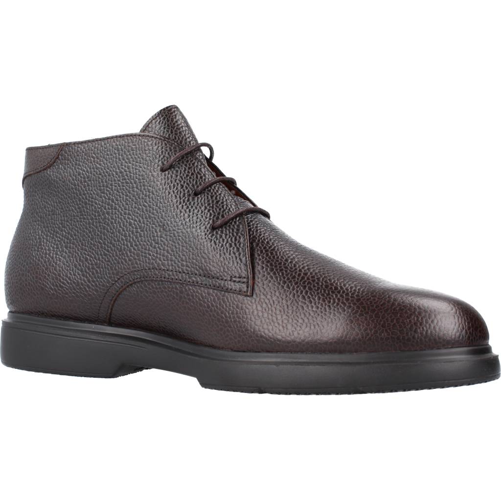 STONEFLY  TRUMAN  en color MARRON  (5)