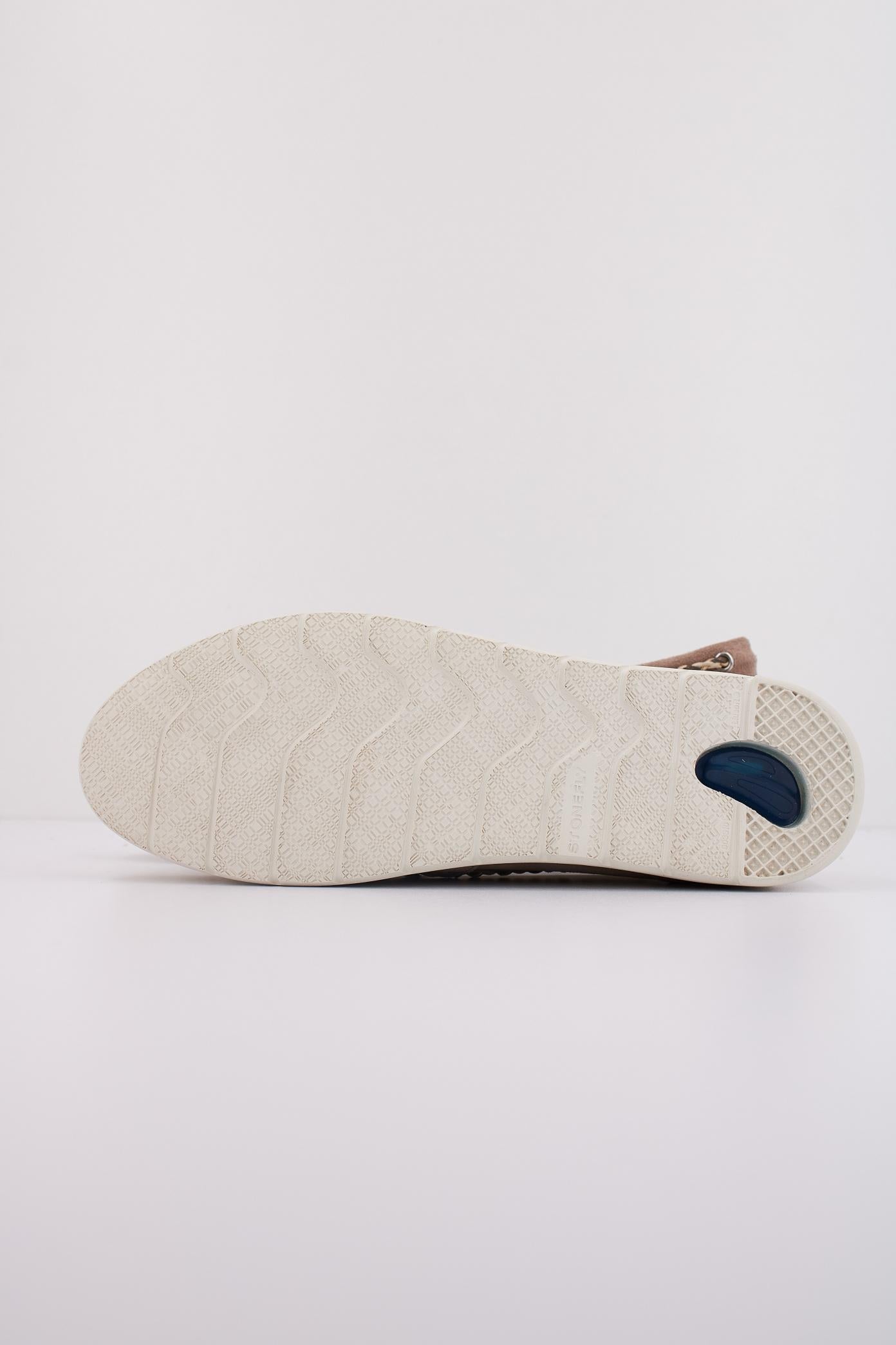 STONEFLY SARYN  VELOUR en color MARRON  (4)