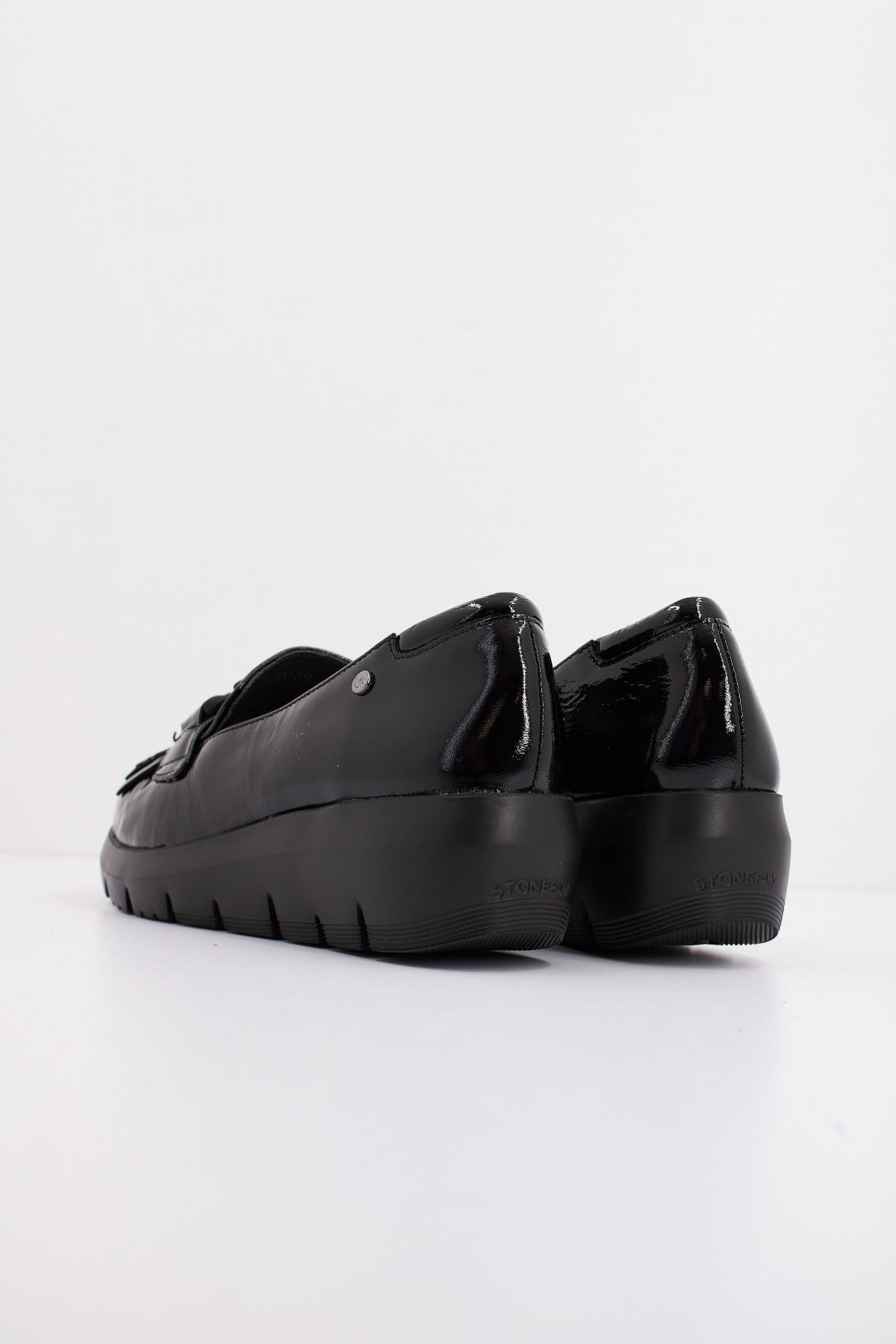 STONEFLY PLUME  PATENT LTH en color NEGRO  (4)