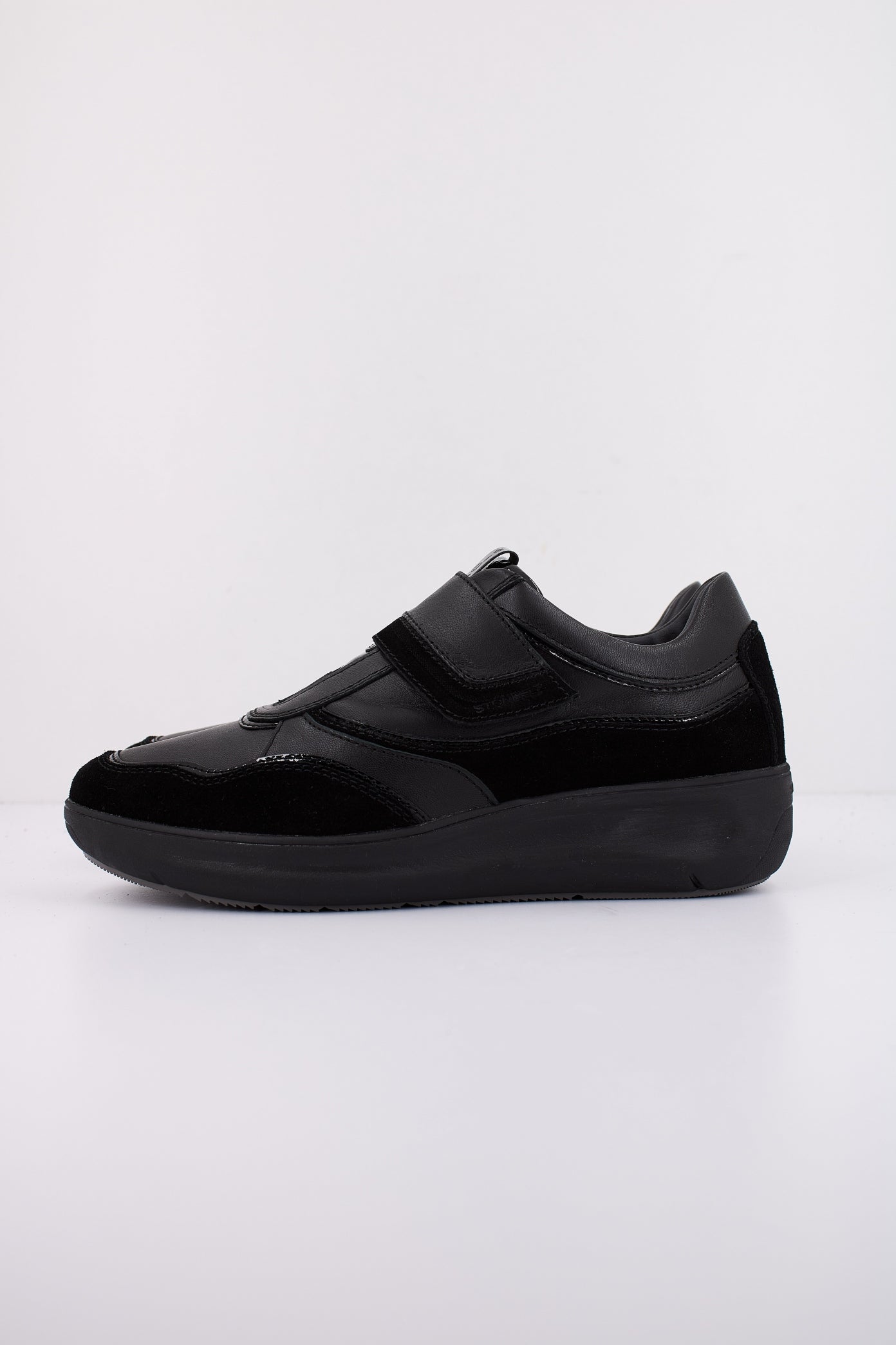STONEFLY ROCK  VELOUR/NAPPA LTH en color NEGRO  (1)