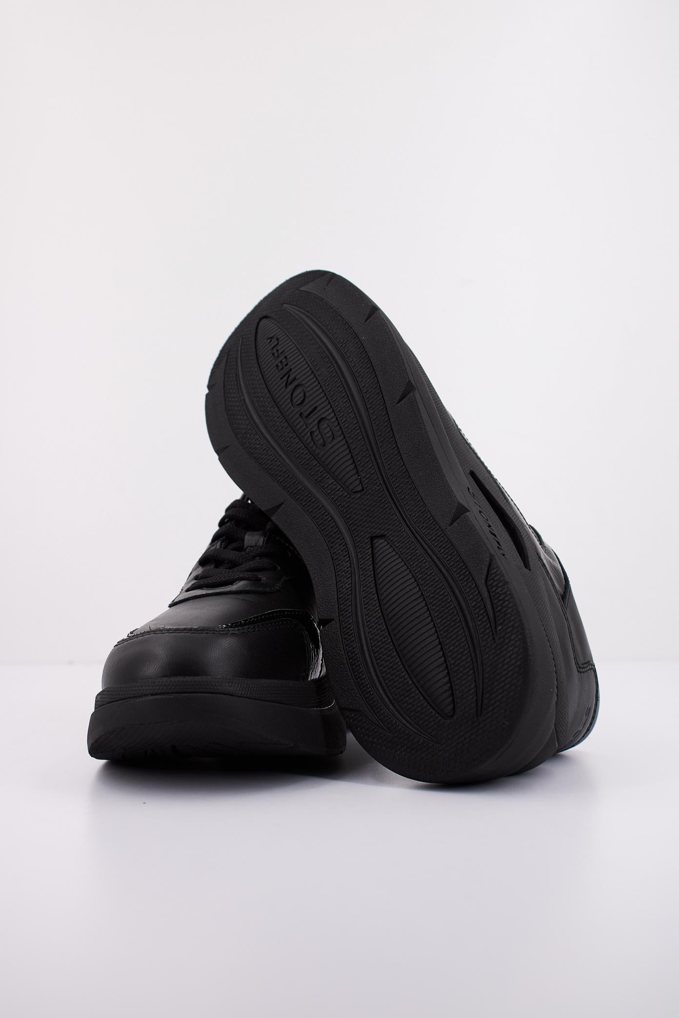 STONEFLY ROCHA  NAPPA LTH/PATENT LTH en color NEGRO  (5)