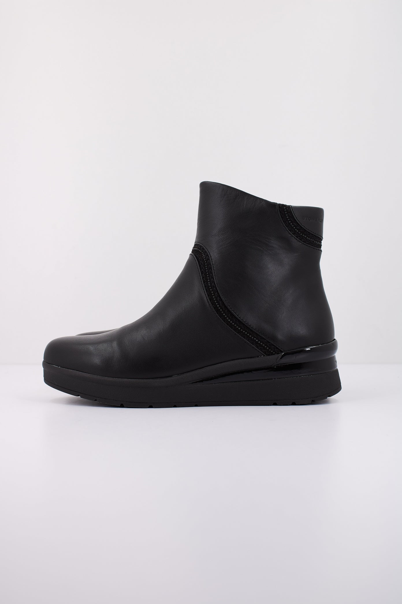 STONEFLY CREAM  NAPPA LTH en color NEGRO  (1)